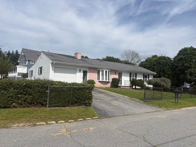 38 Hilton Street, Somerset MA 02725