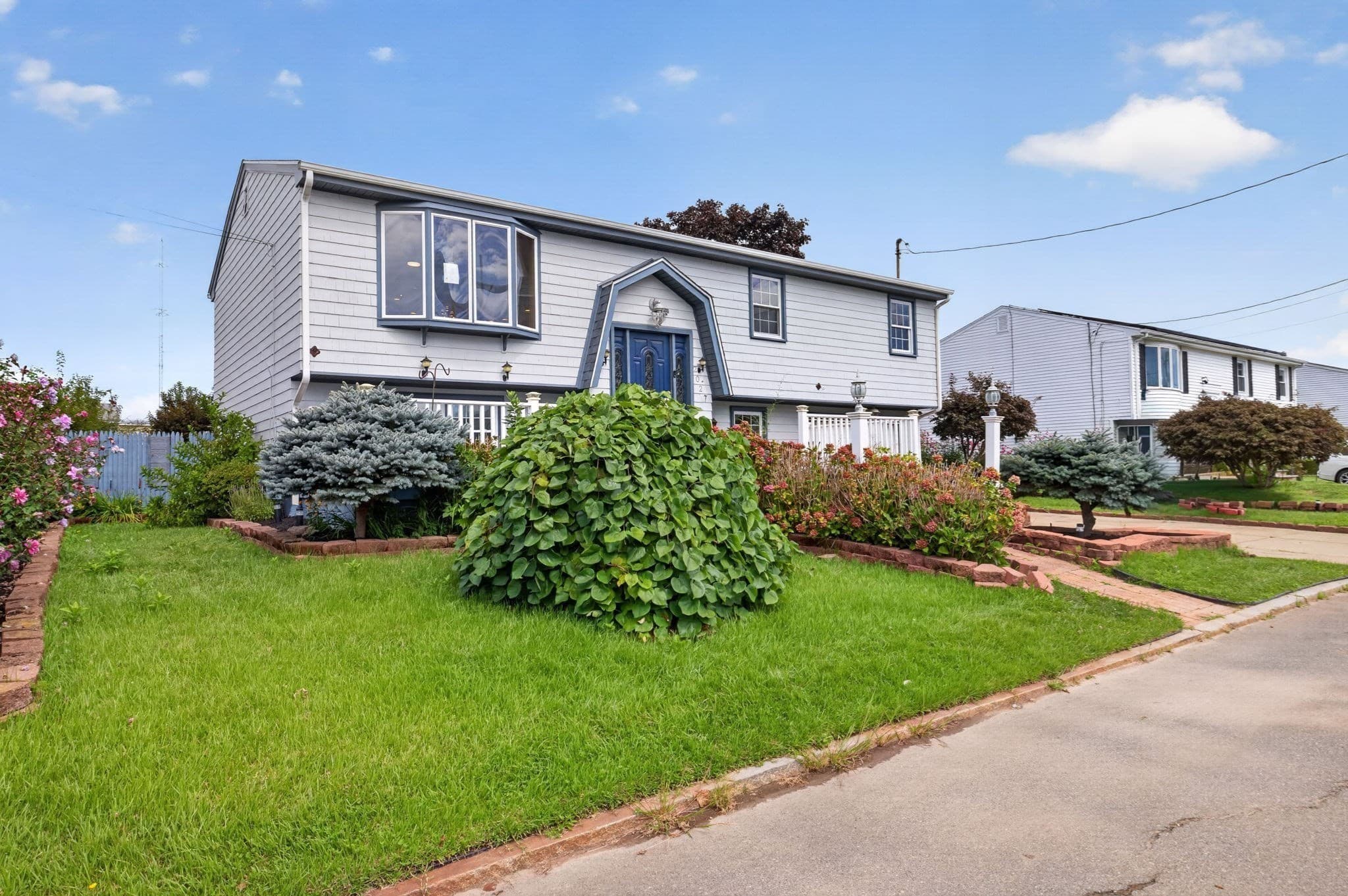 Single Family Residence at 202 Oman St, Fall River MA 02721, Fall River, photo 2 of 34