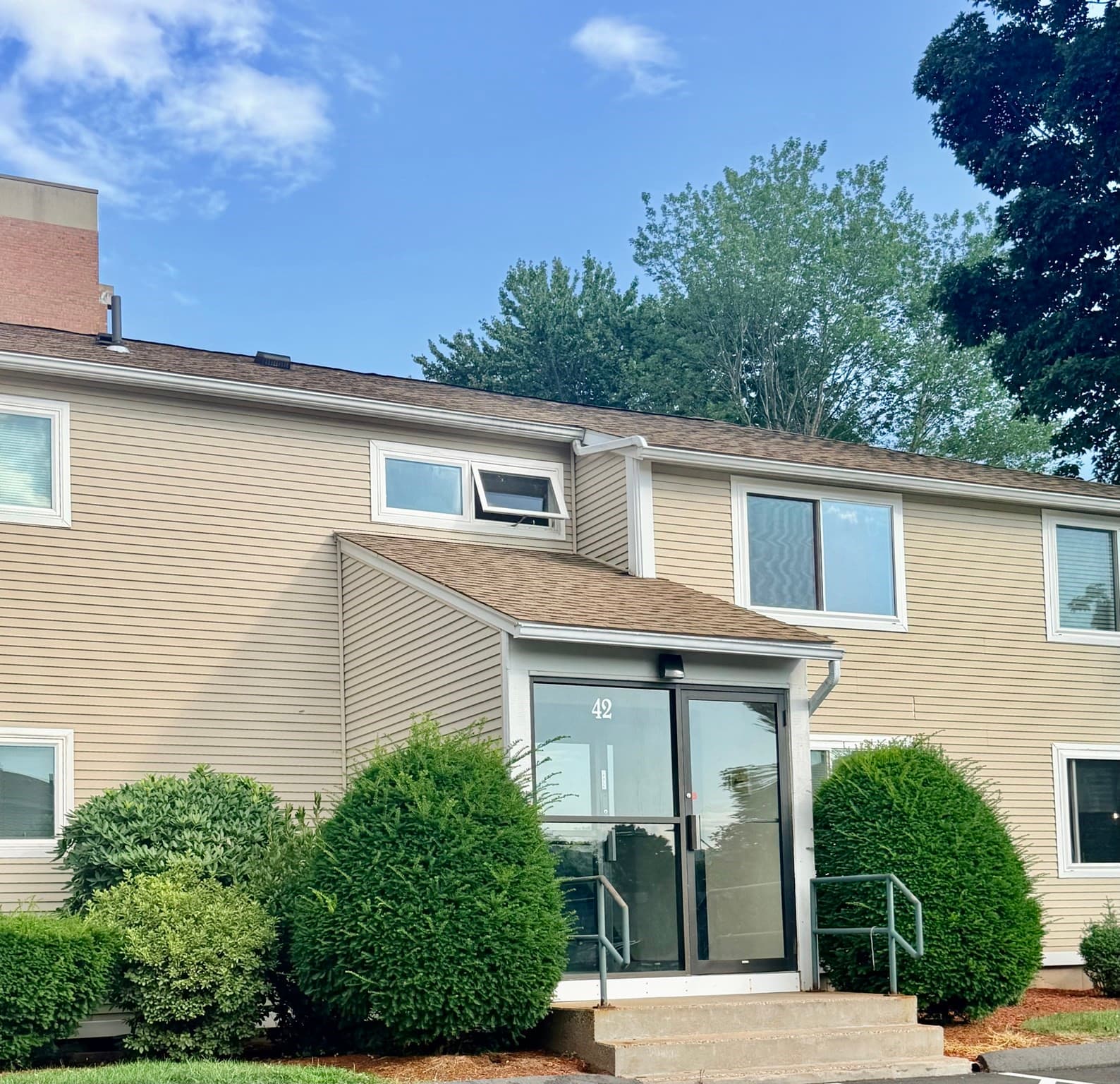 42 Saint Kolbe Drive # D, Holyoke MA 01040