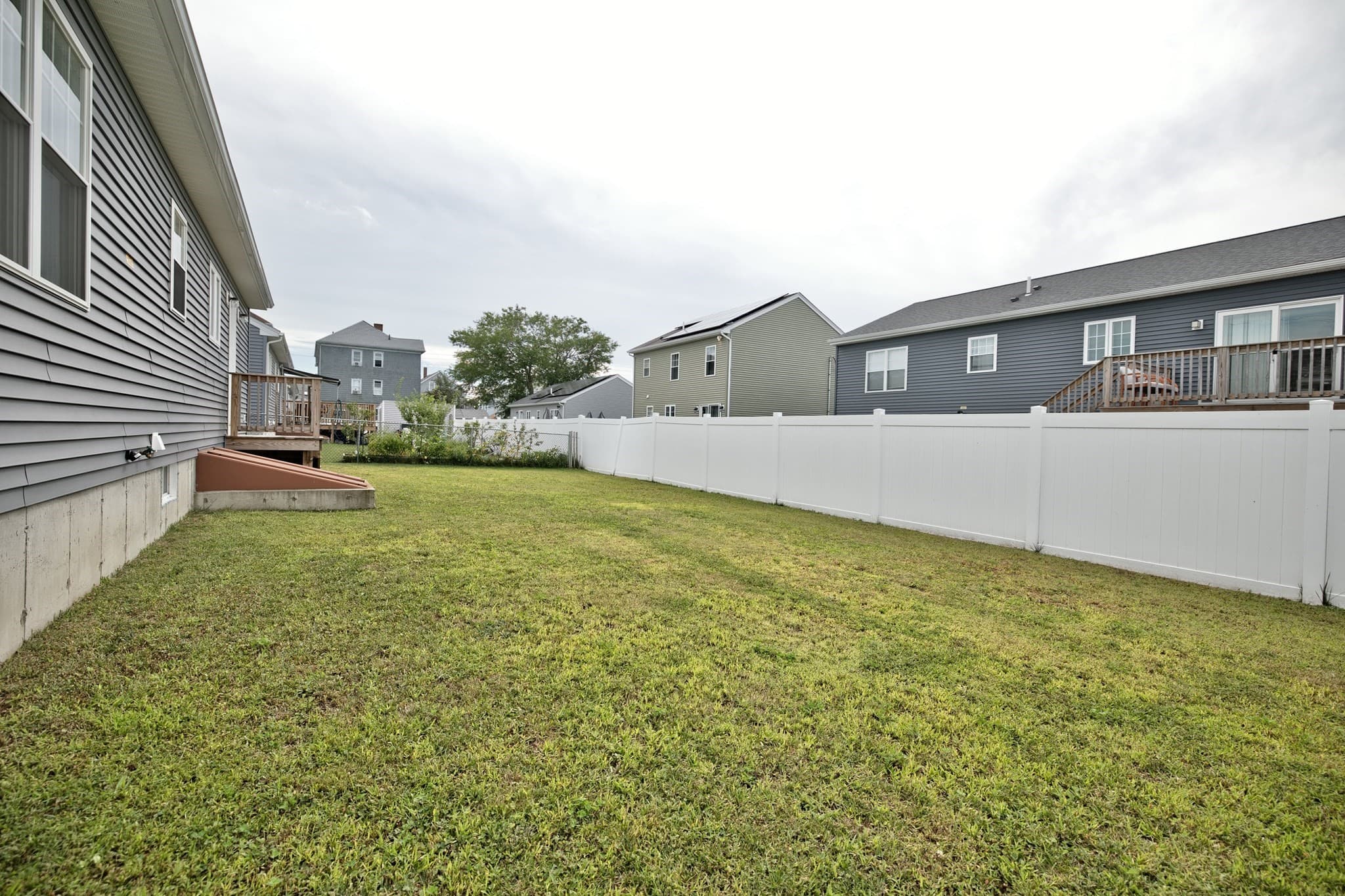 Single Family Residence at 53 Pulaski St, Fall River MA 02721, Fall River, photo 6 of 32