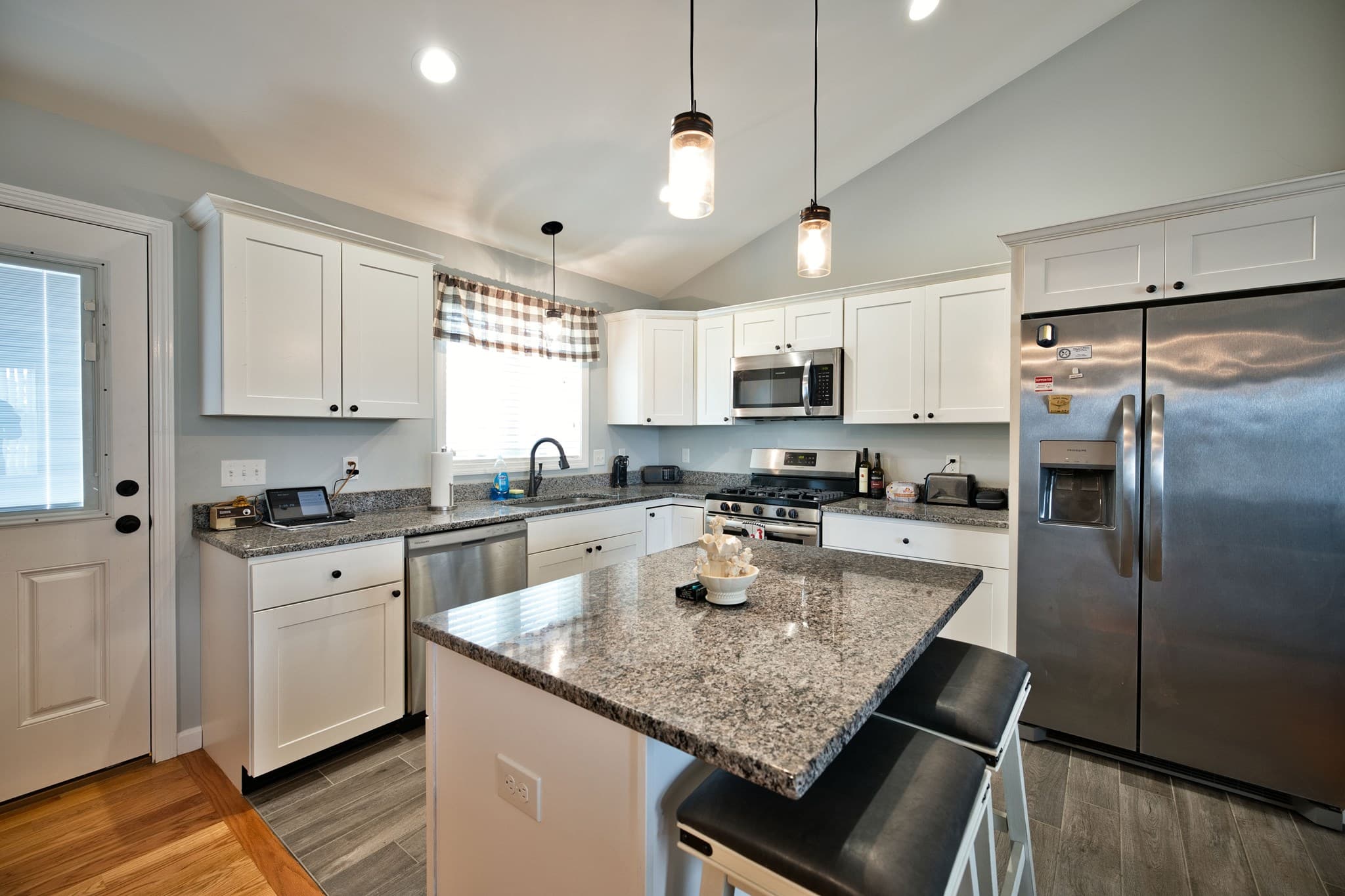 Single Family Residence at 53 Pulaski St, Fall River MA 02721, Fall River, photo 13 of 32