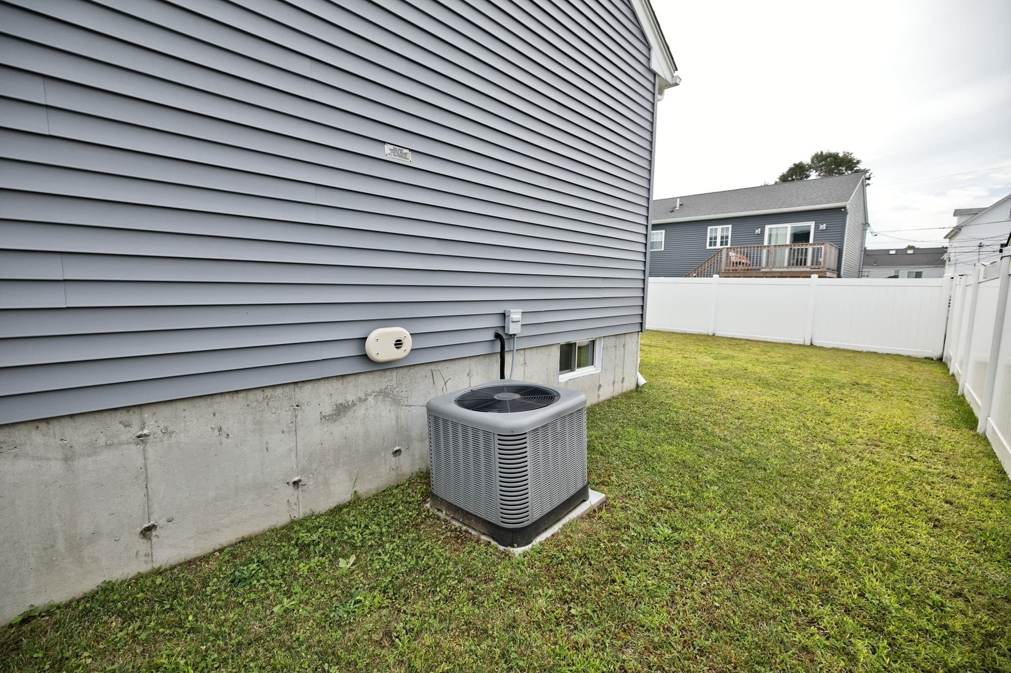 Single Family Residence at 53 Pulaski St, Fall River MA 02721, Fall River, photo 5 of 32