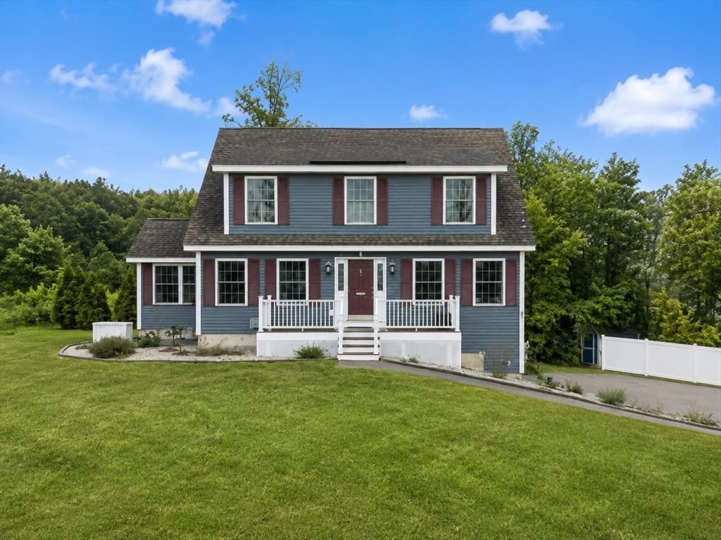 97 Timber Ridge Dr, Milford NH 03055
