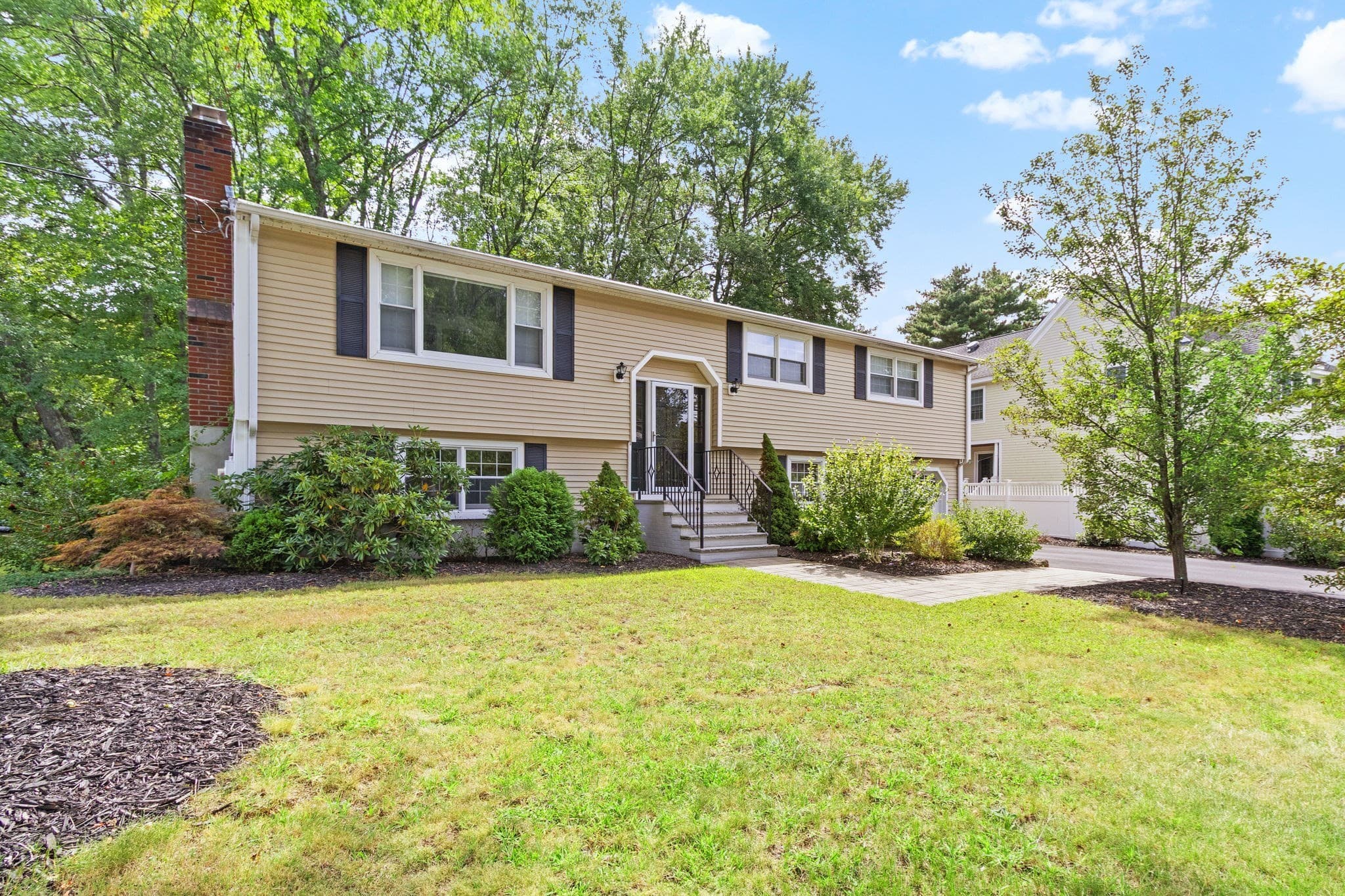 Single Family Residence at 3 Young St, Lexington MA 02420, Lexington, photo 2 of 42