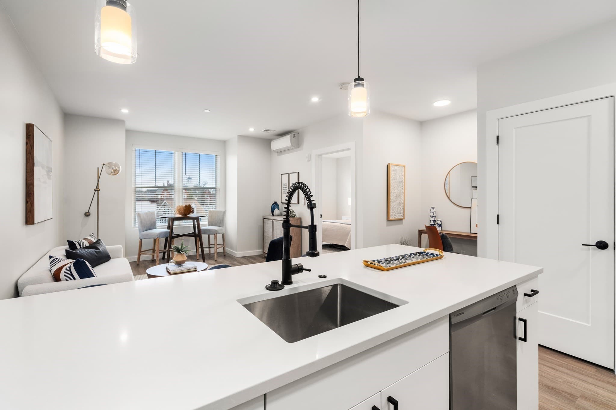 Condominium at 10 Somerset, Winthrop MA 02152, Winthrop, photo 5 of 31