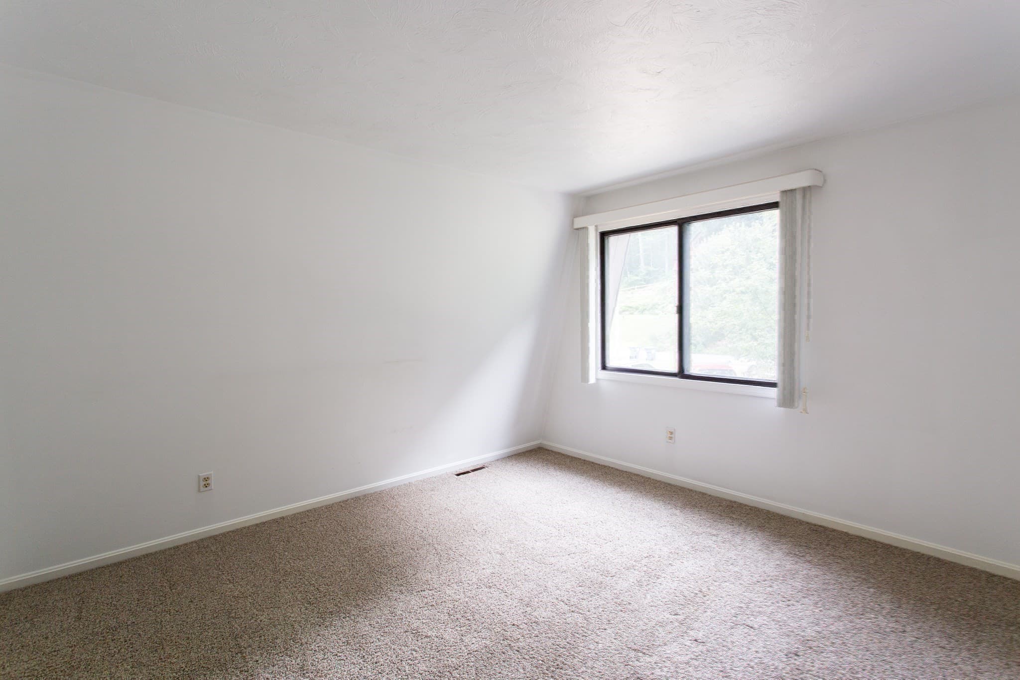 Single Family Residence at 21-22 Beach Drive, West Brookfield MA 01585, West Brookfield, photo 16 of 37