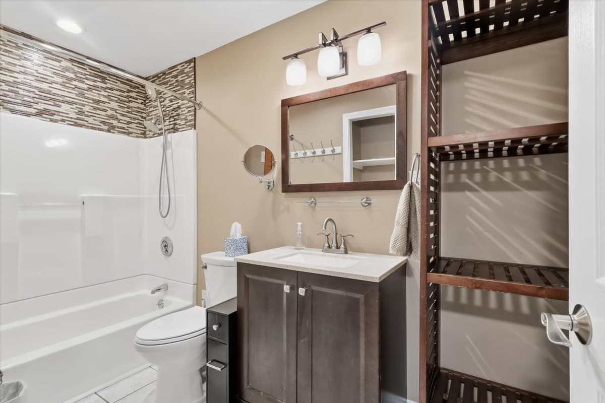 Condominium at 2 Karena Drive # 12, Taunton MA 02780, Taunton, photo 22 of 32