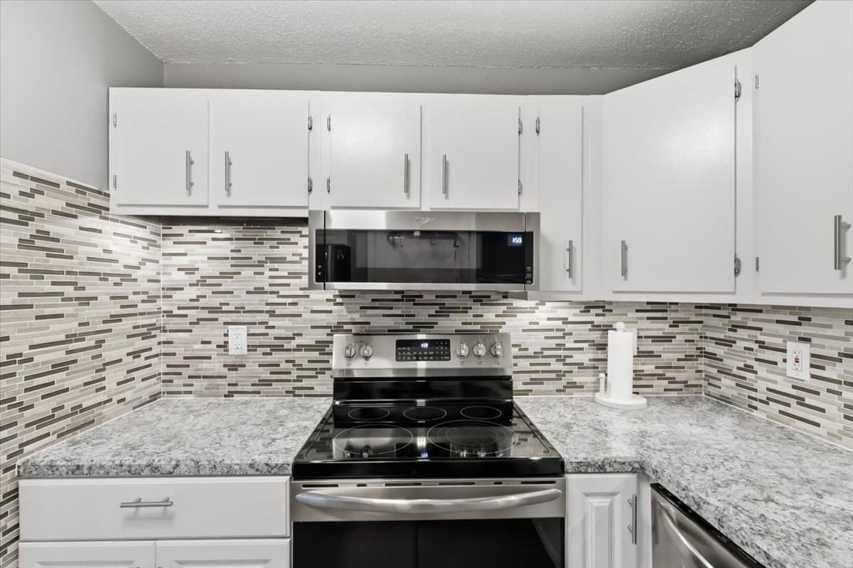Condominium at 2 Karena Drive # 12, Taunton MA 02780, Taunton, photo 10 of 32