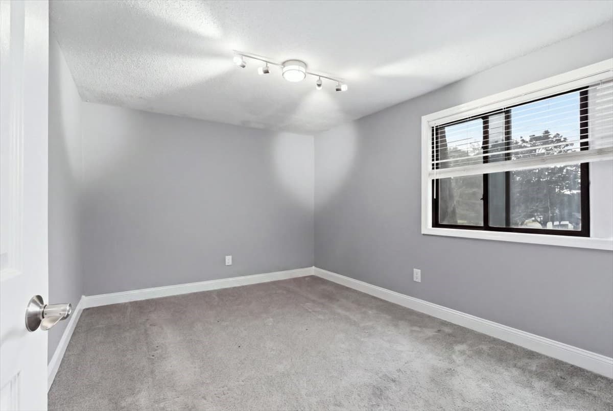 Condominium at 2 Karena Drive # 12, Taunton MA 02780, Taunton, photo 18 of 32