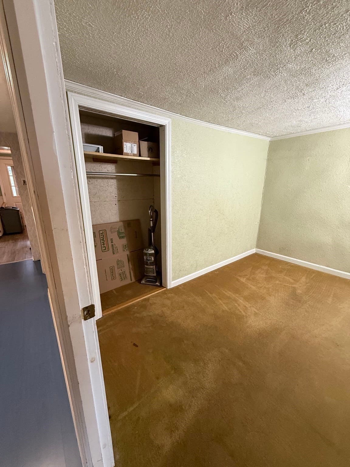 Single Family Residence at 21 Freeman Ave, Webster MA 01570, Webster, photo 23 of 39