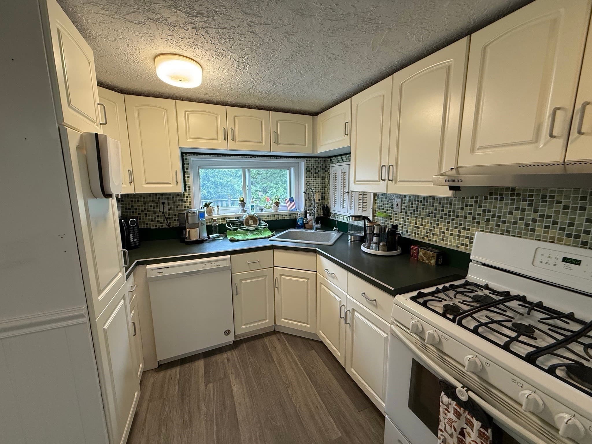 Single Family Residence at 21 Freeman Ave, Webster MA 01570, Webster, photo 13 of 39
