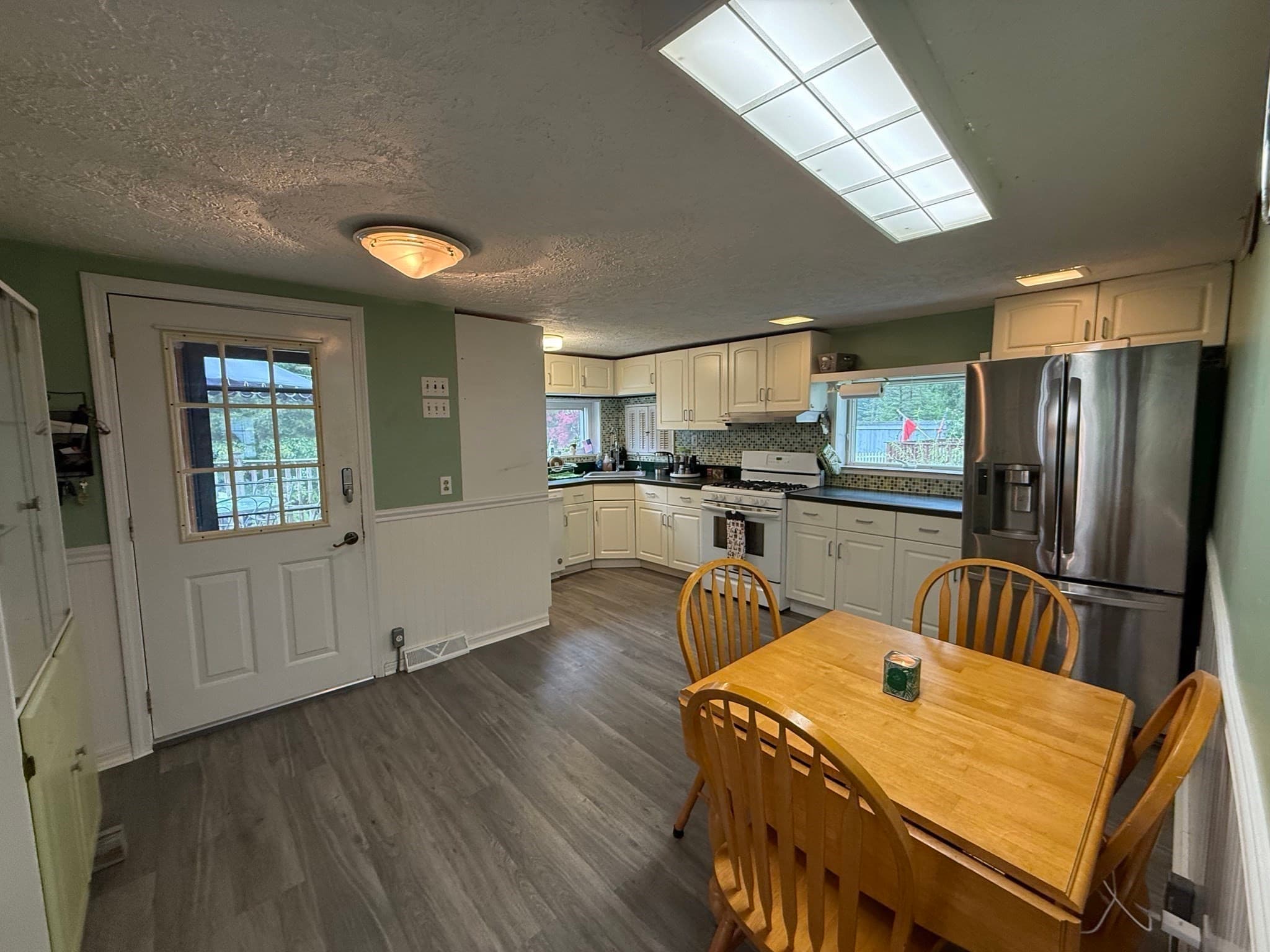 Single Family Residence at 21 Freeman Ave, Webster MA 01570, Webster, photo 9 of 39