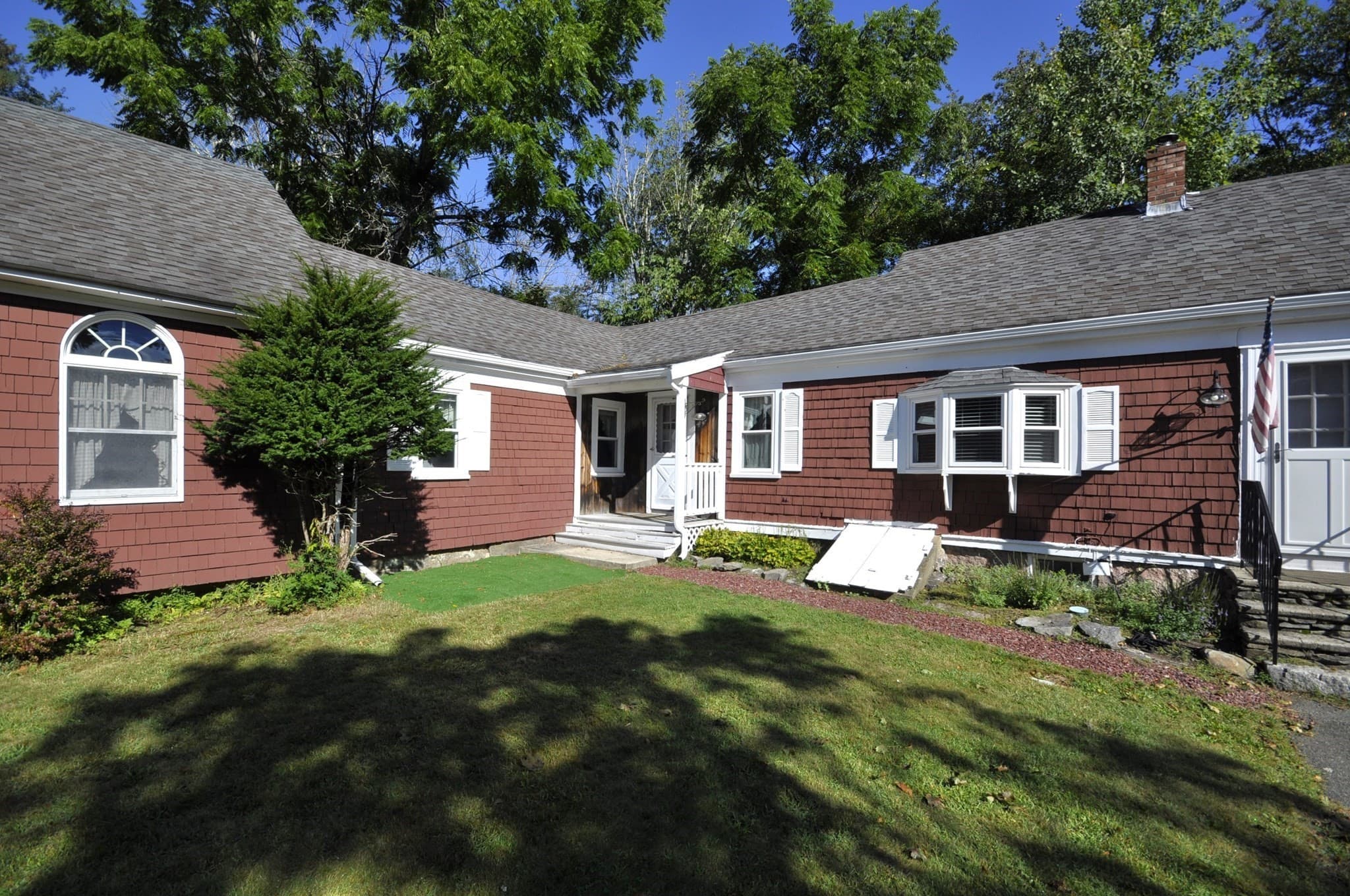 Single Family Residence at 466 Summer St, East Bridgewater MA 02333, East Bridgewater, photo 3 of 28