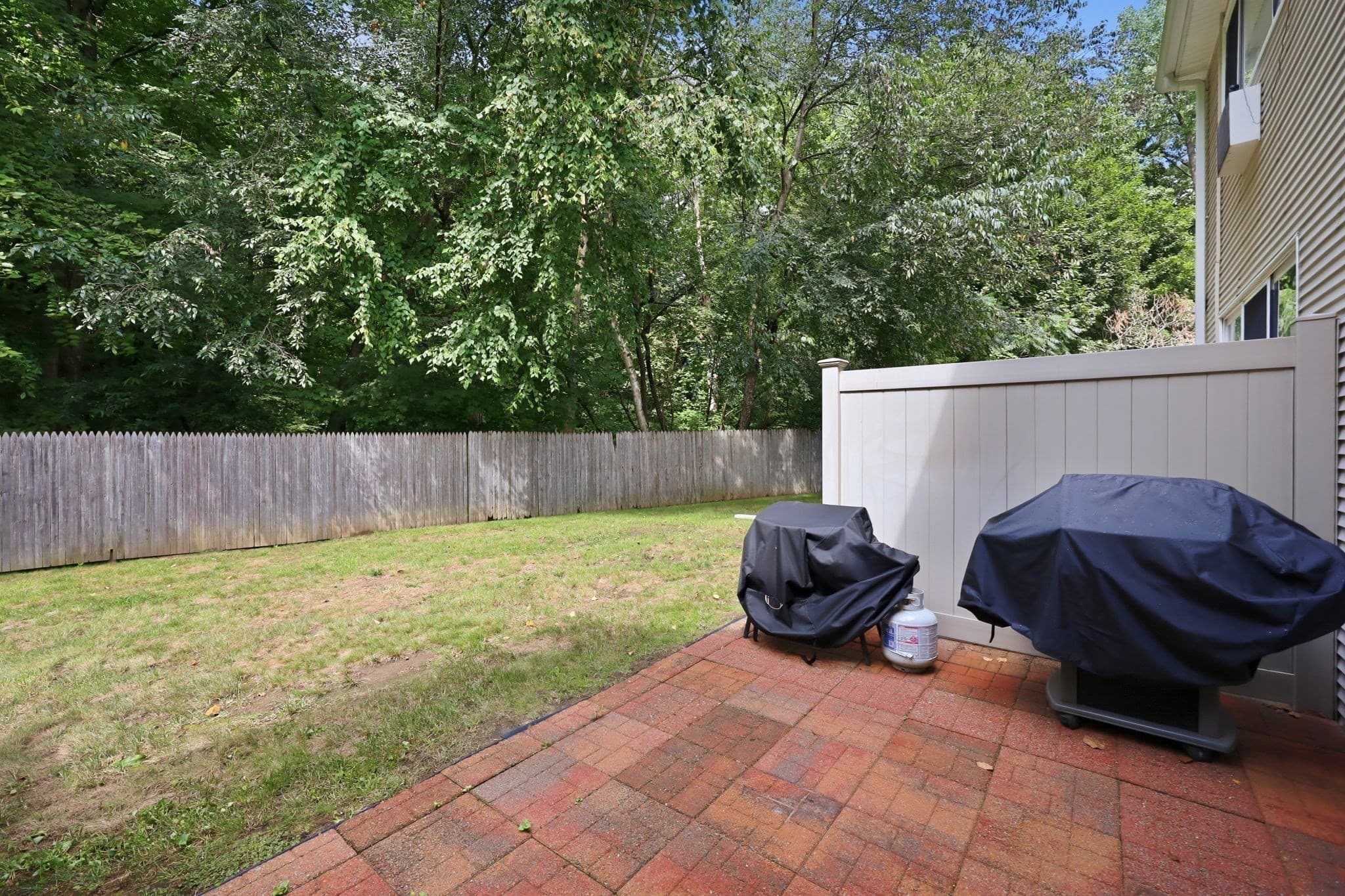 Condominium at 142 Autumn St # G, Agawam MA 01001, Agawam, photo 23 of 25