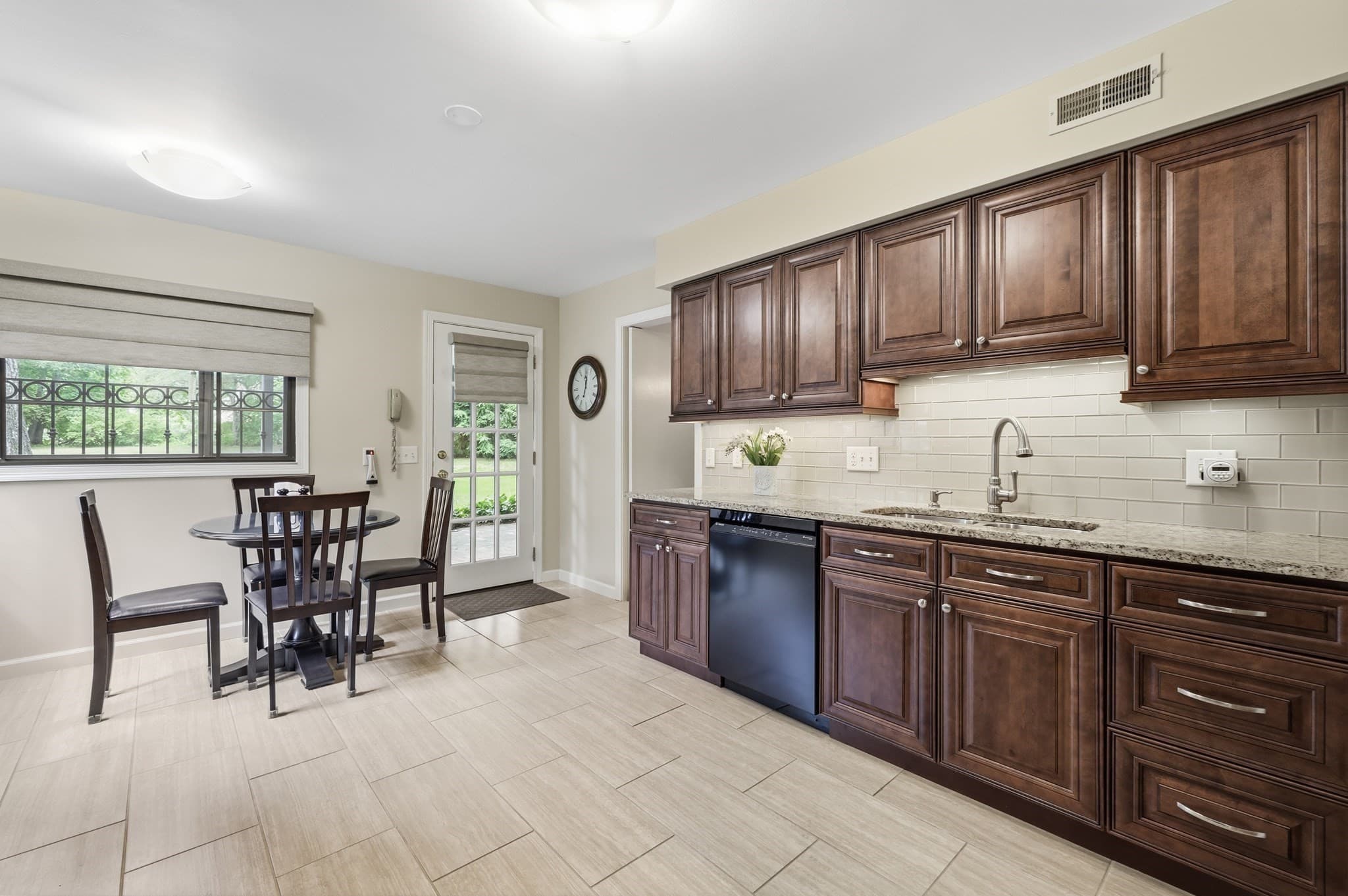 Single Family Residence at 5 Rollingwood Dr, Worcester MA 01609, Worcester, photo 17 of 38