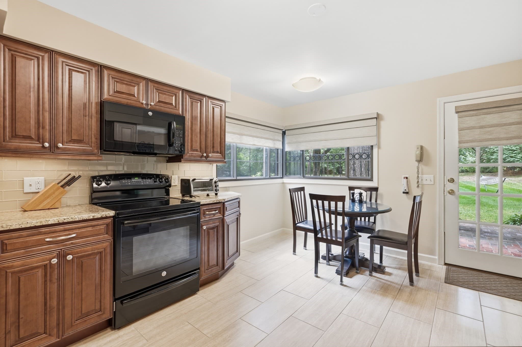 Single Family Residence at 5 Rollingwood Dr, Worcester MA 01609, Worcester, photo 16 of 38