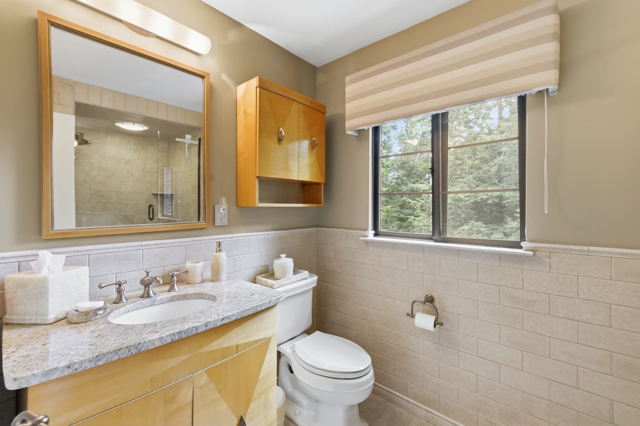 Single Family Residence at 5 Rollingwood Dr, Worcester MA 01609, Worcester, photo 26 of 38