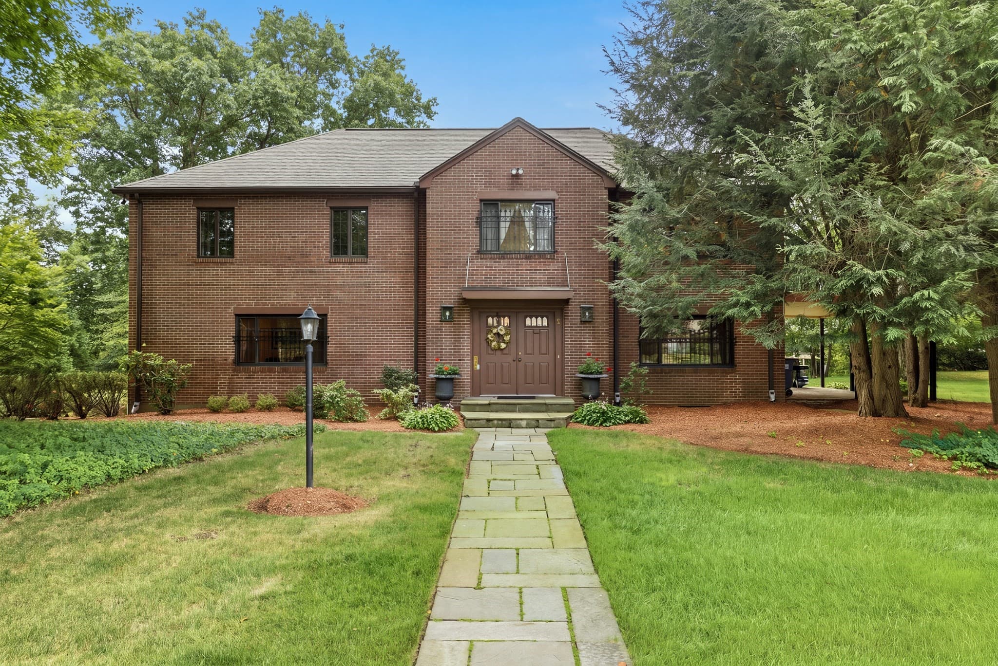 5 Rollingwood Dr, Worcester MA 01609