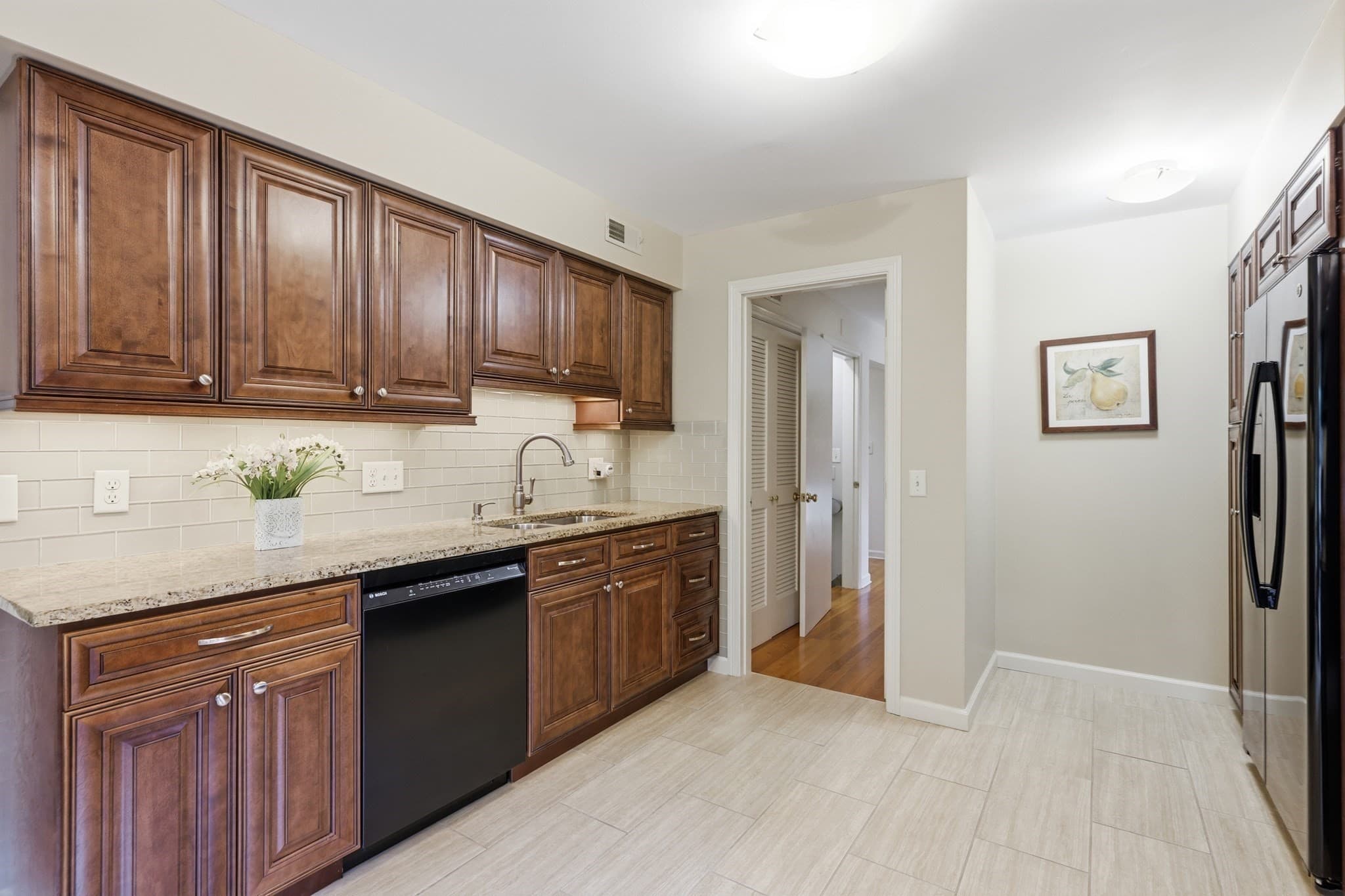 Single Family Residence at 5 Rollingwood Dr, Worcester MA 01609, Worcester, photo 20 of 38
