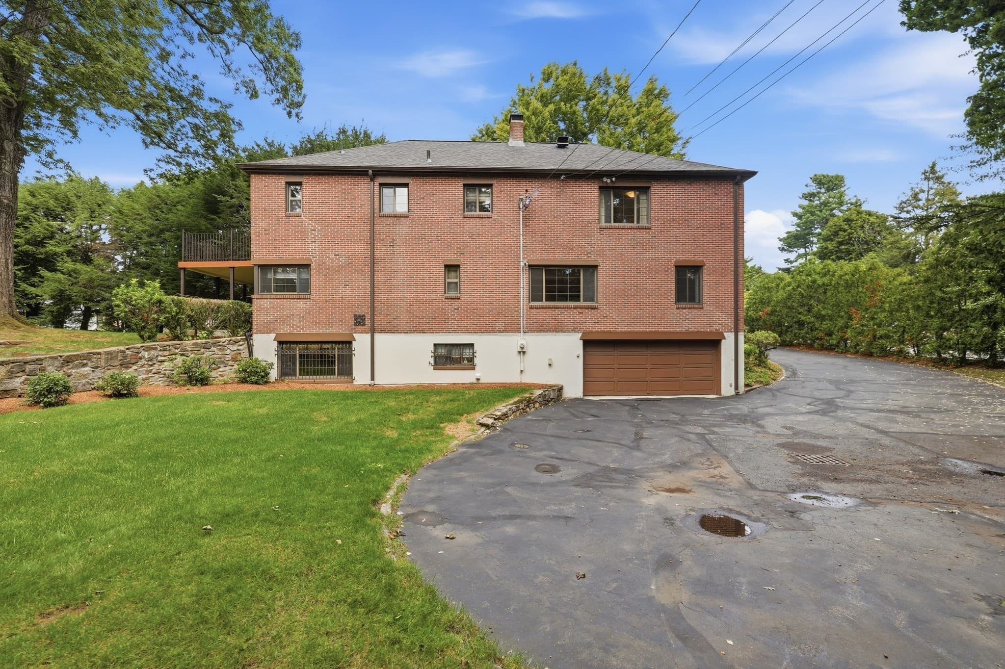 Single Family Residence at 5 Rollingwood Dr, Worcester MA 01609, Worcester, photo 37 of 38