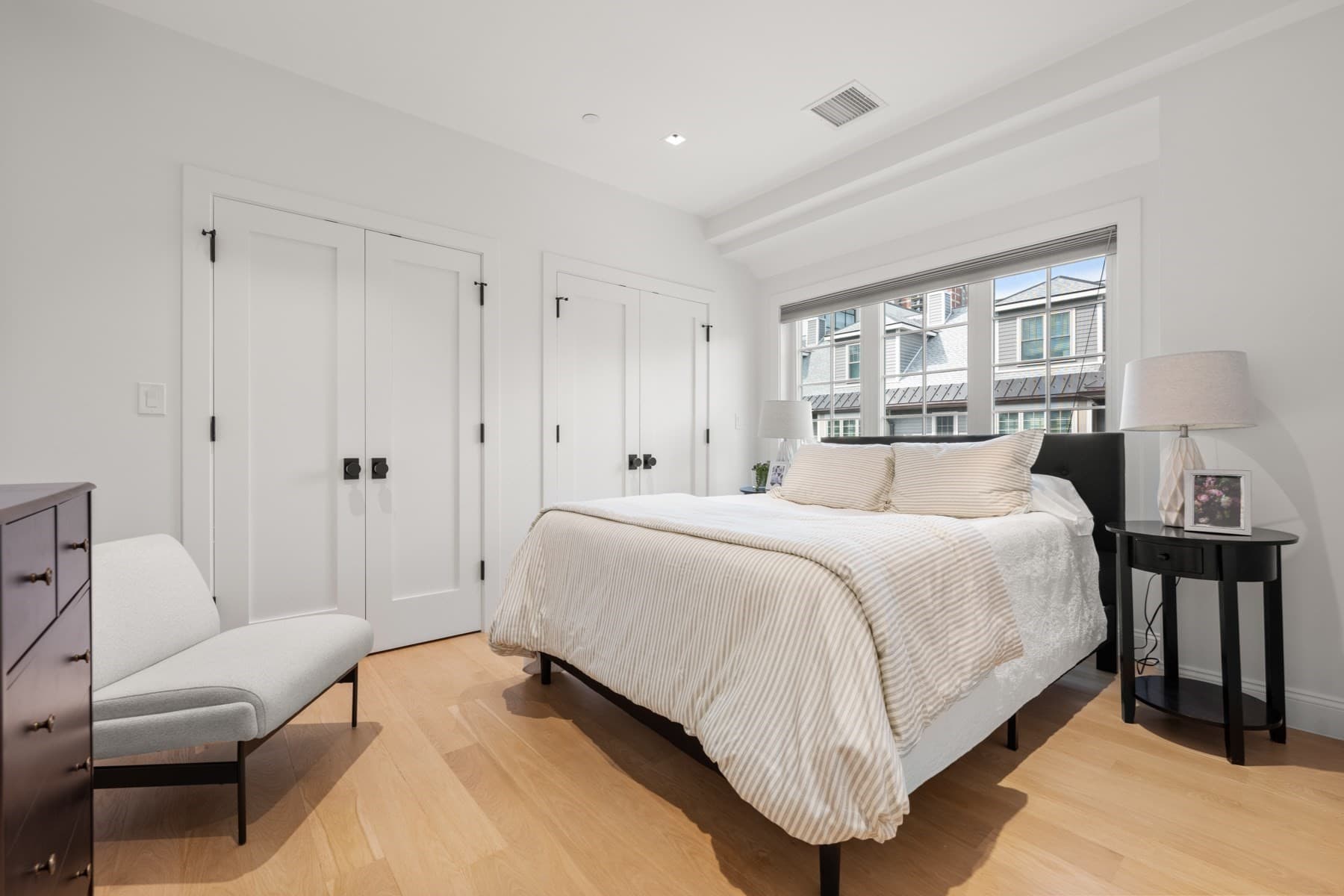 Condominium at 21 Crowninshield Rd # 1, Brookline MA 02446, Brookline, photo 17 of 30