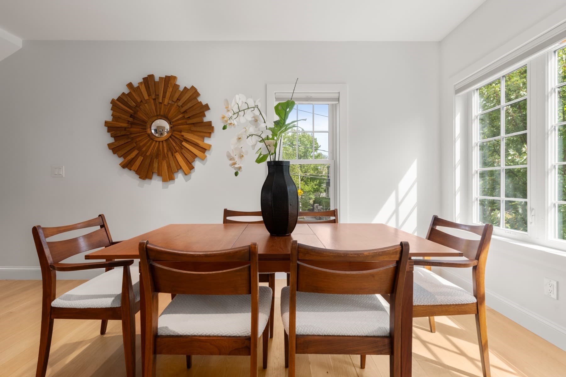 Condominium at 21 Crowninshield Rd # 1, Brookline MA 02446, Brookline, photo 7 of 30