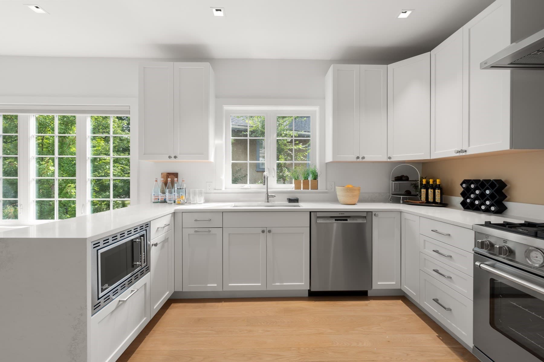 Condominium at 21 Crowninshield Rd # 1, Brookline MA 02446, Brookline, photo 9 of 30