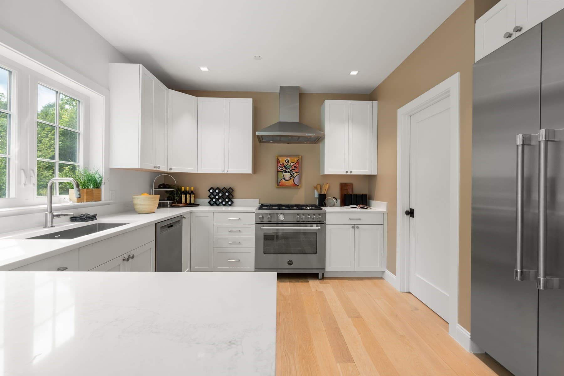 Condominium at 21 Crowninshield Rd # 1, Brookline MA 02446, Brookline, photo 11 of 30