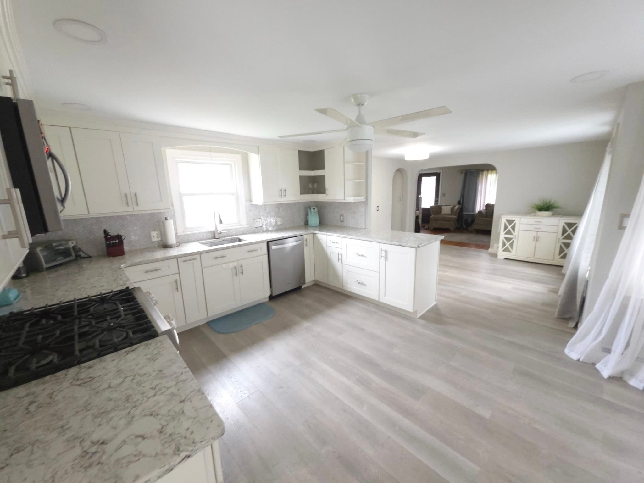 Single Family Residence at 417 River Rd, Agawam MA 01001, Agawam, photo 13 of 27