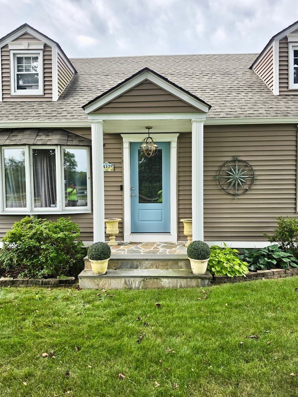 Single Family Residence at 417 River Rd, Agawam MA 01001, Agawam, photo 3 of 27