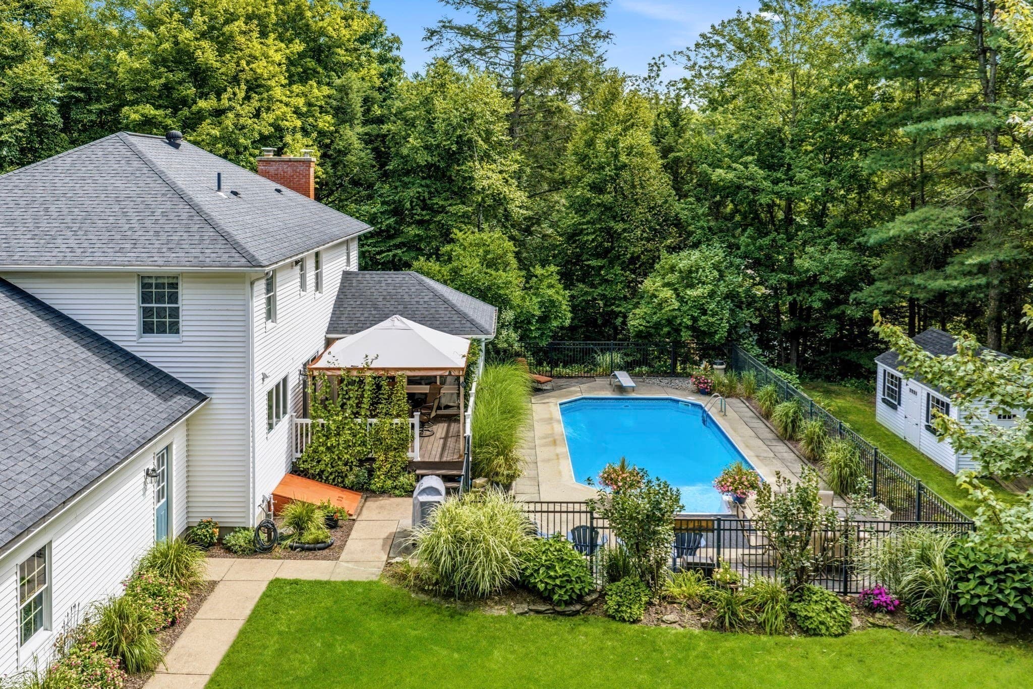 Single Family Residence at 28 Ashley Cir, Easthampton MA 01027, Easthampton, photo 39 of 42