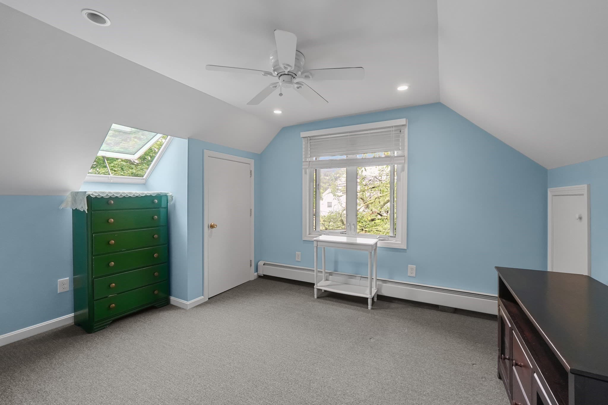 Single Family Residence at 4 Melbourne Dr, Narragansett RI 02882, Narragansett, photo 18 of 31