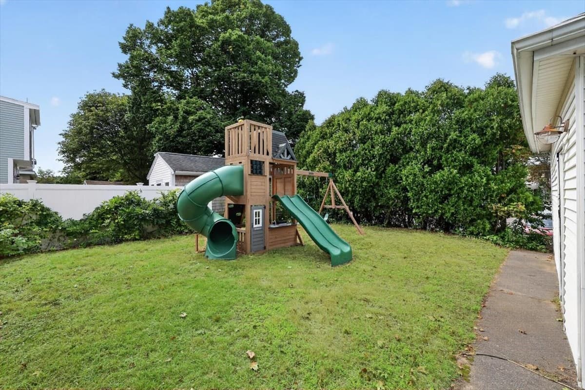 Single Family Residence at 3 Thomas Street, Kingston MA 02364, Kingston, photo 30 of 32