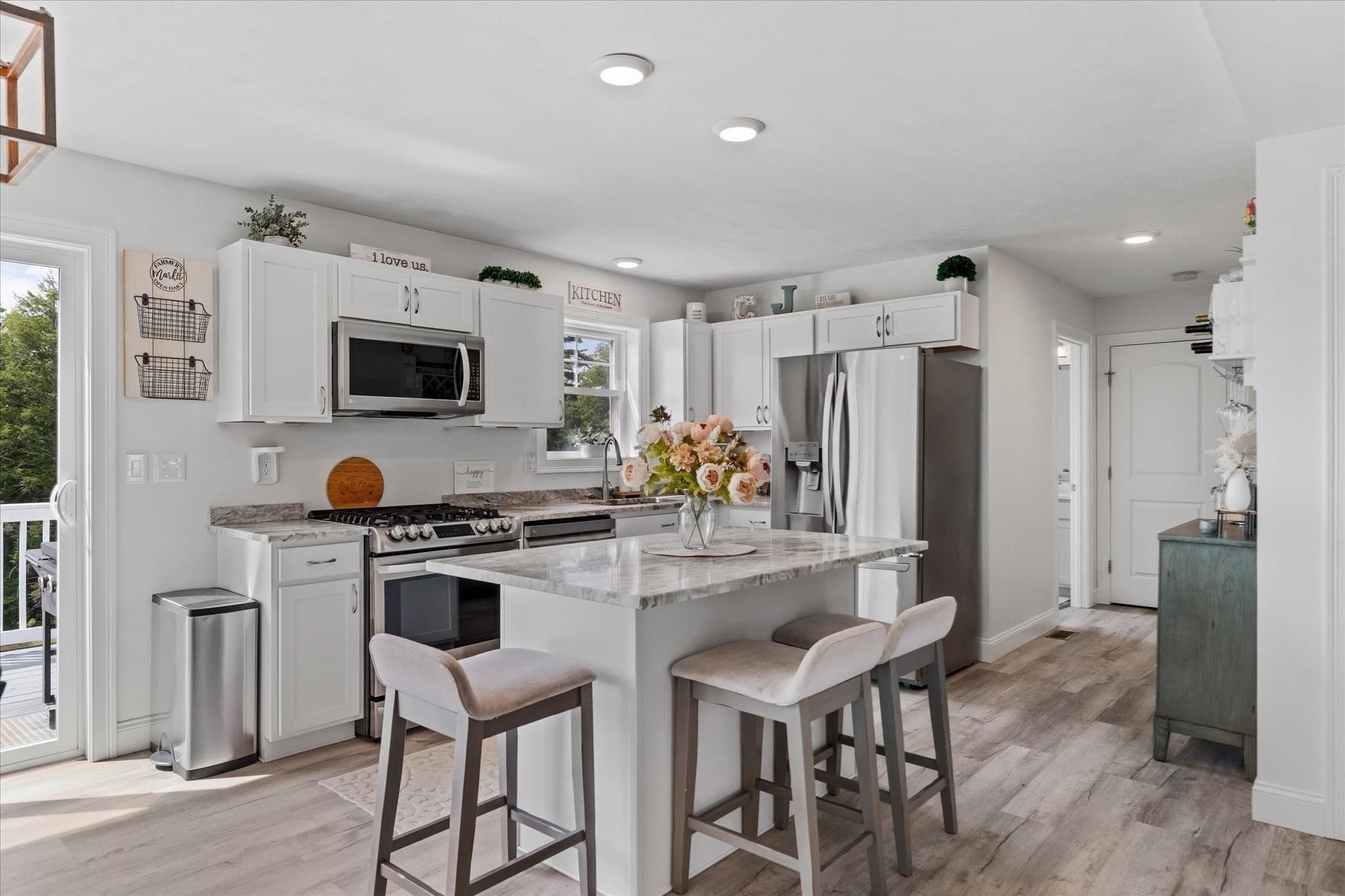 Single Family Residence at 19 Lighthouse Ln, Westminster MA 01473, Westminster, photo 13 of 39