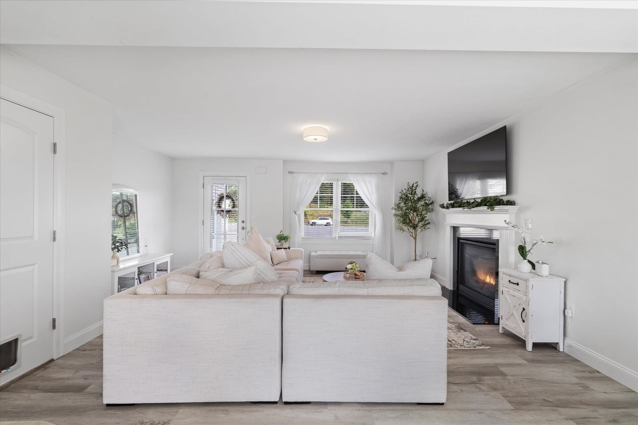 Single Family Residence at 19 Lighthouse Ln, Westminster MA 01473, Westminster, photo 10 of 39