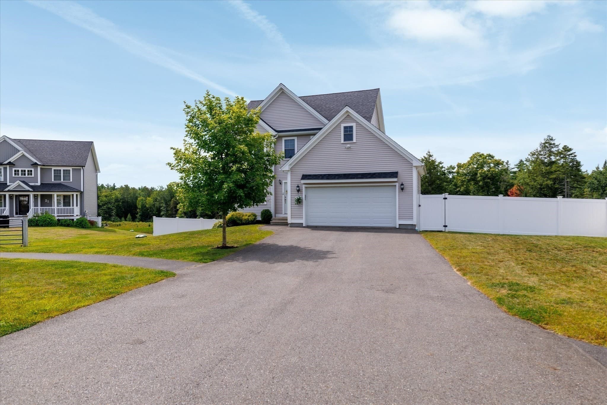 Single Family Residence at 19 Lighthouse Ln, Westminster MA 01473, Westminster, photo 4 of 39