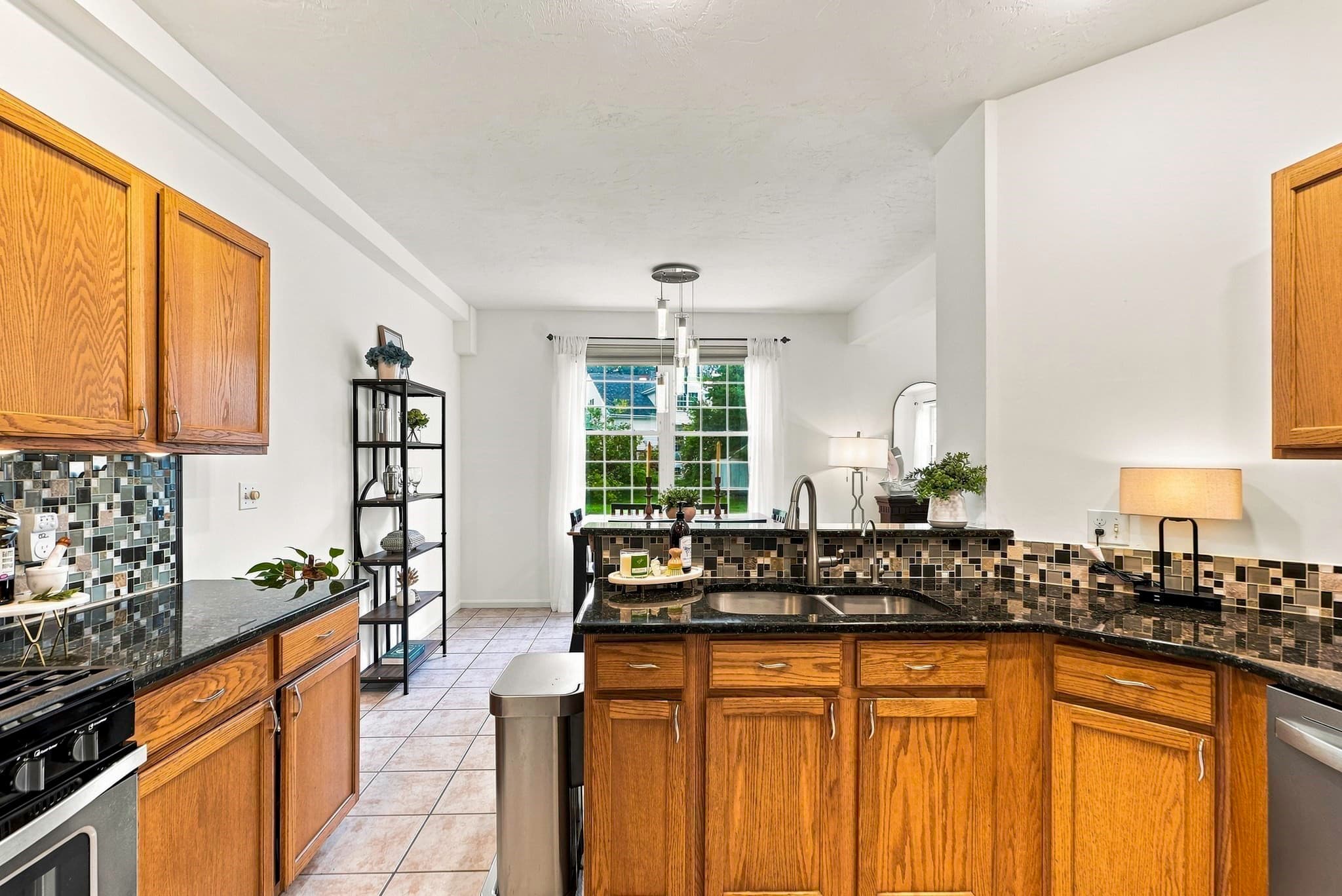 Condominium at 6 Tern Dr # 6, Shrewsbury MA 01545, photo 17 of 42