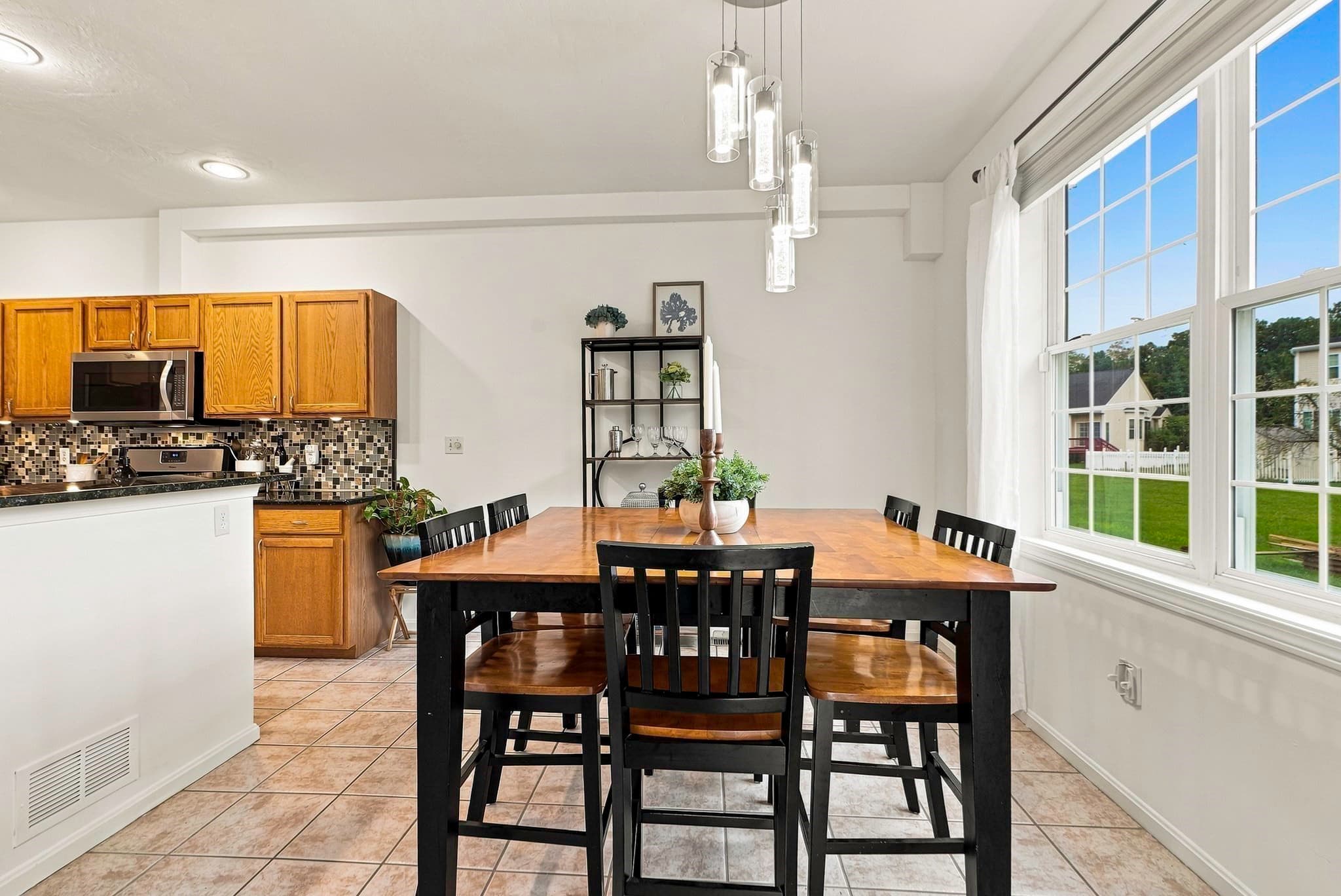 Condominium at 6 Tern Dr # 6, Shrewsbury MA 01545, photo 11 of 42