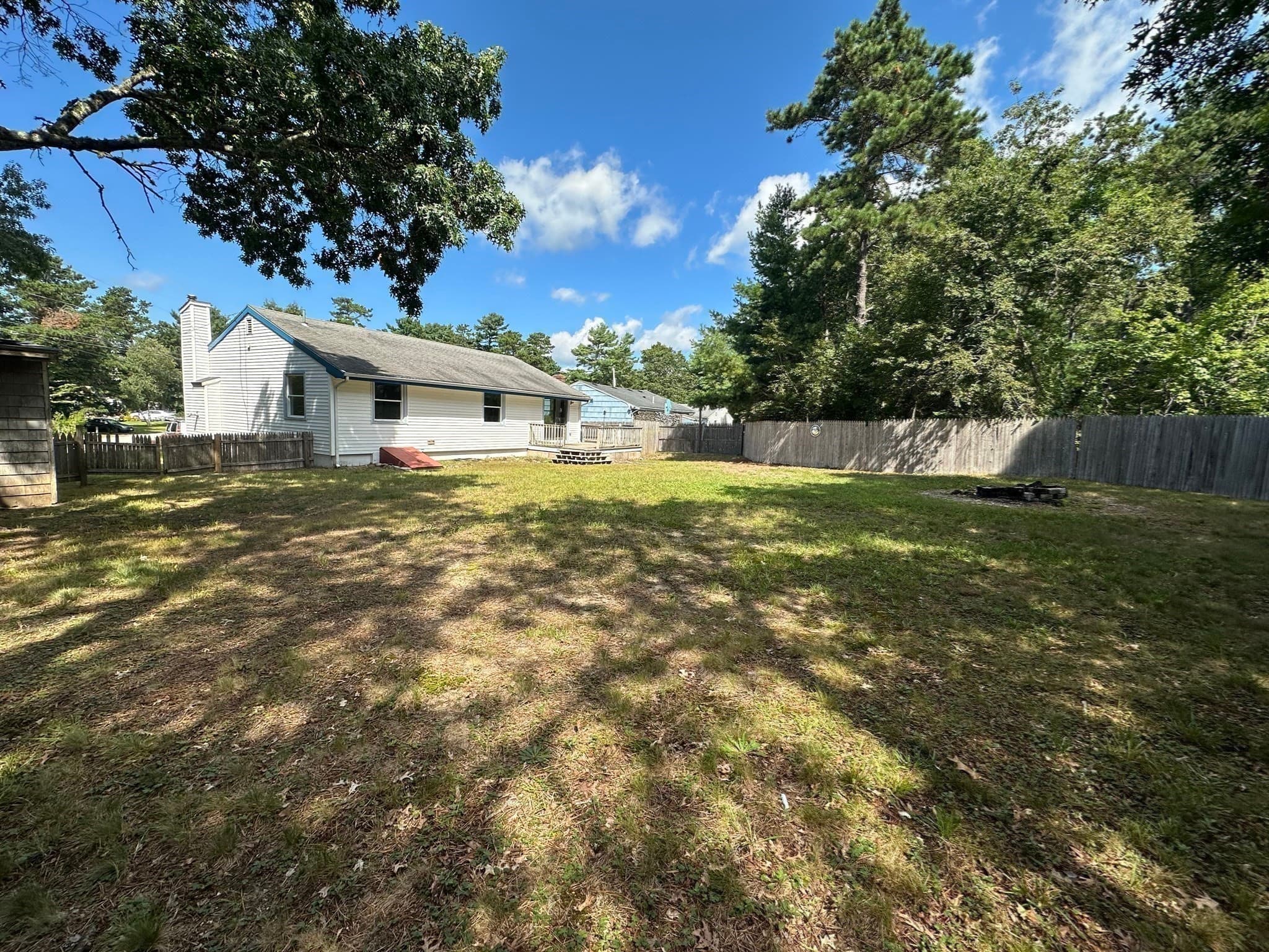 Single Family Residence at 111 Wareham Lake Shore Dr, Wareham MA 02571, Wareham, photo 9 of 19