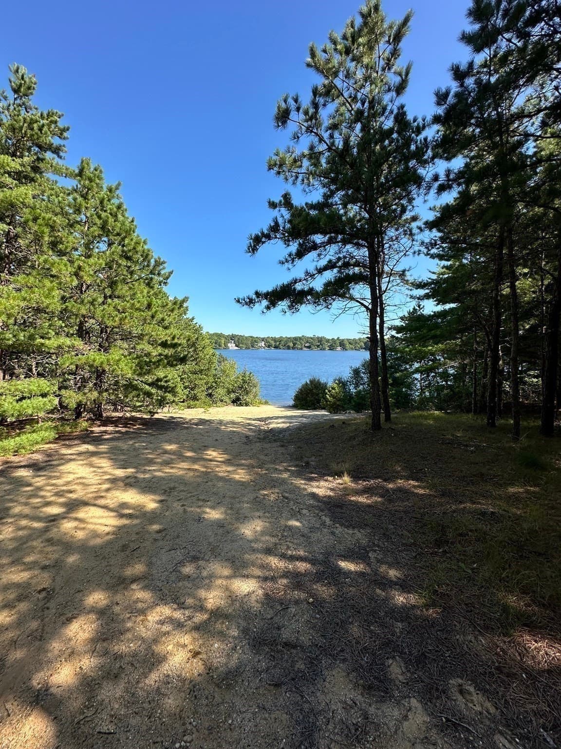 Single Family Residence at 111 Wareham Lake Shore Dr, Wareham MA 02571, Wareham, photo 11 of 19