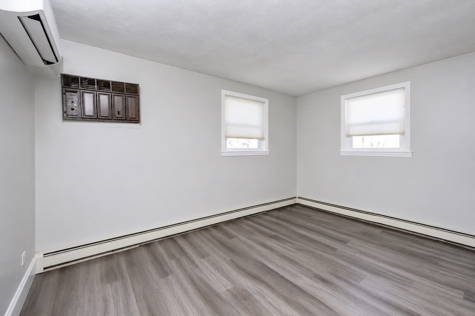 Single Family Residence at 95 Rindone St, Holbrook MA 02343, Holbrook, photo 9 of 15
