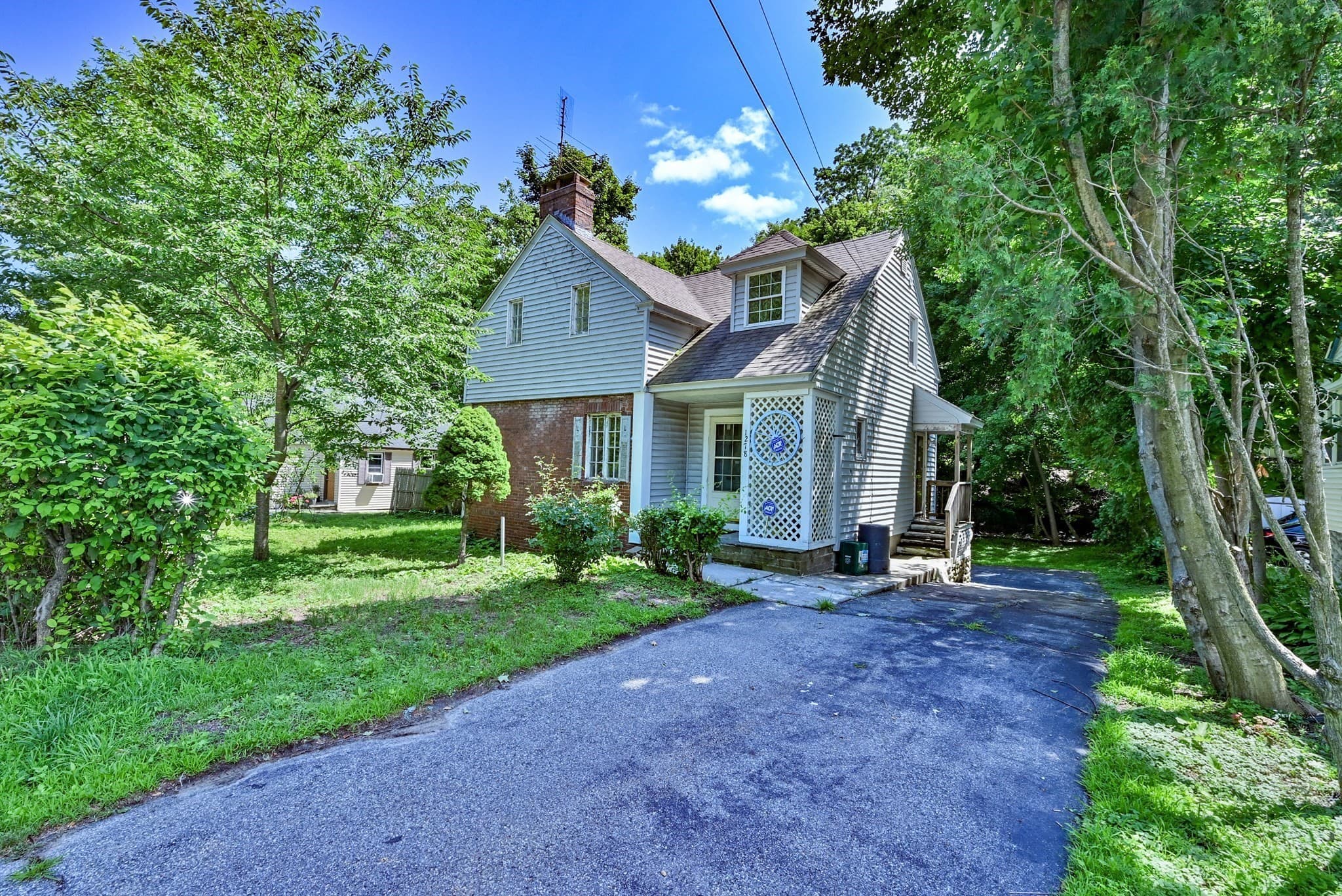 1278 Pleasant St, Worcester MA 01602
