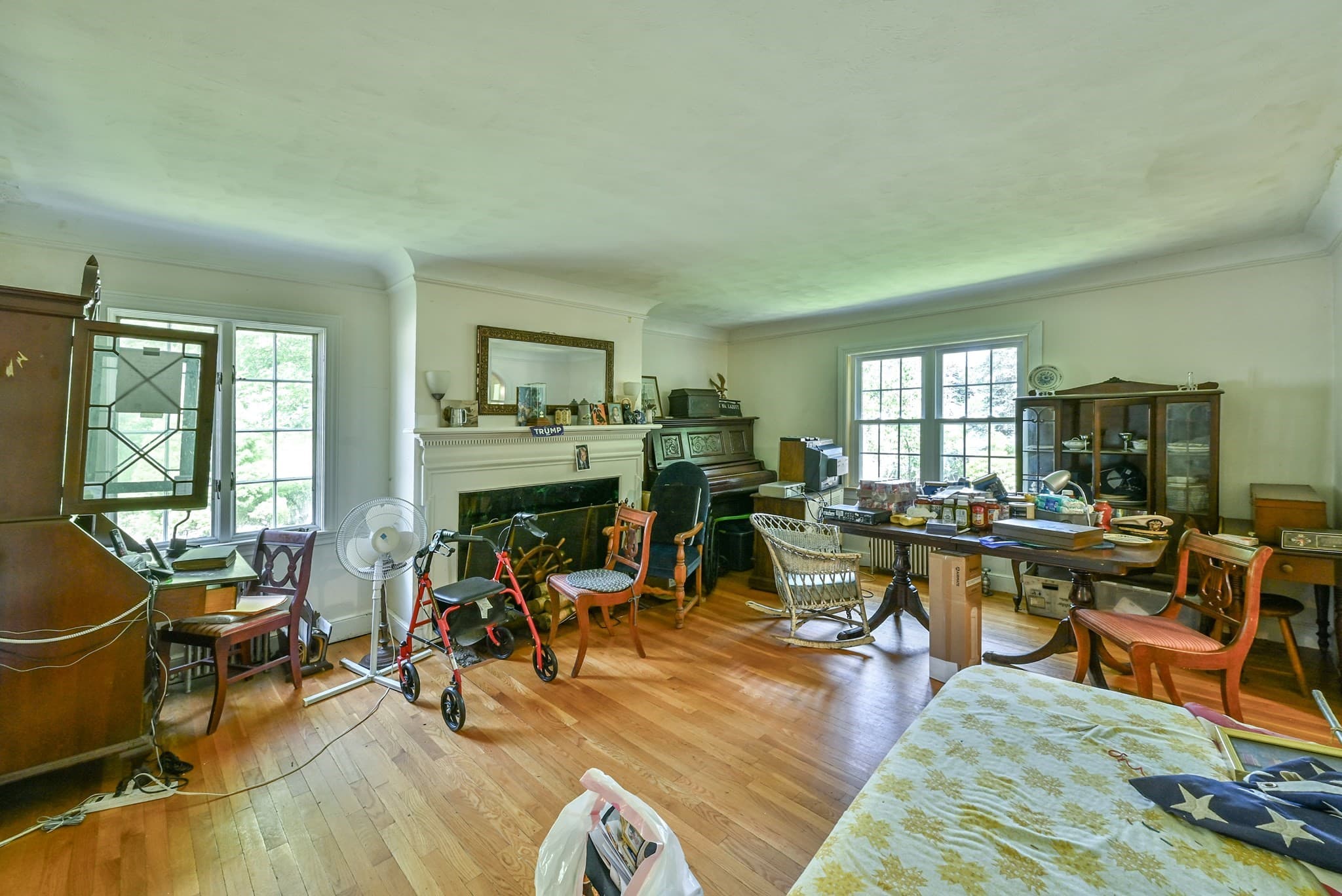 Single Family Residence at 1278 Pleasant St, Worcester MA 01602, Worcester, photo 9 of 27