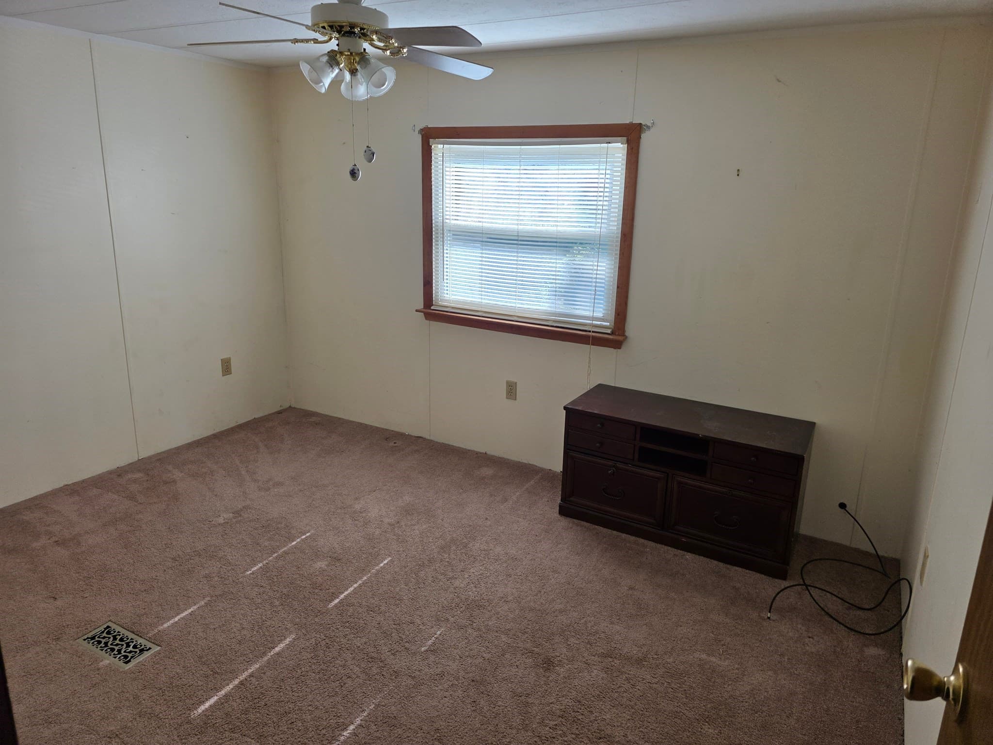 Mobile Home at 3 Lincoln Circle, Carver MA 02330, Carver, photo 13 of 25