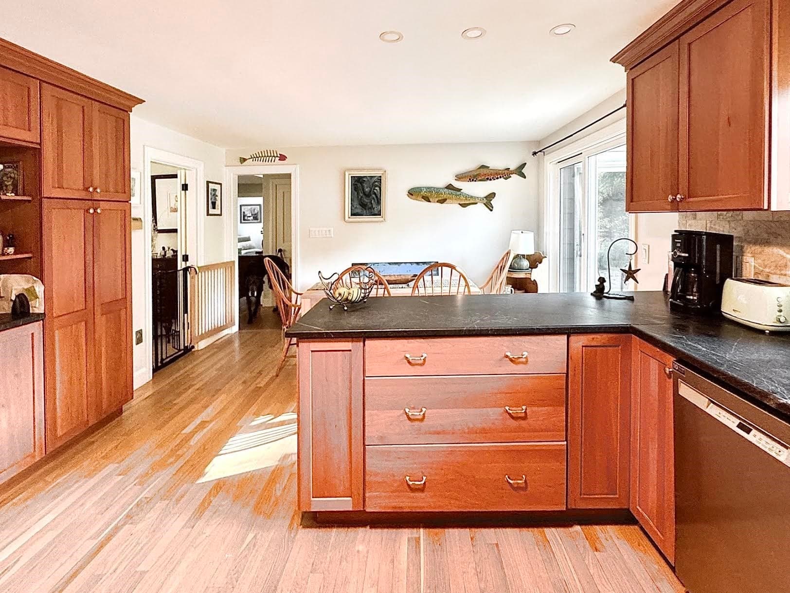 Single Family Residence at 1 Elm Top Lane, Beverly MA 01915, Beverly, photo 7 of 36