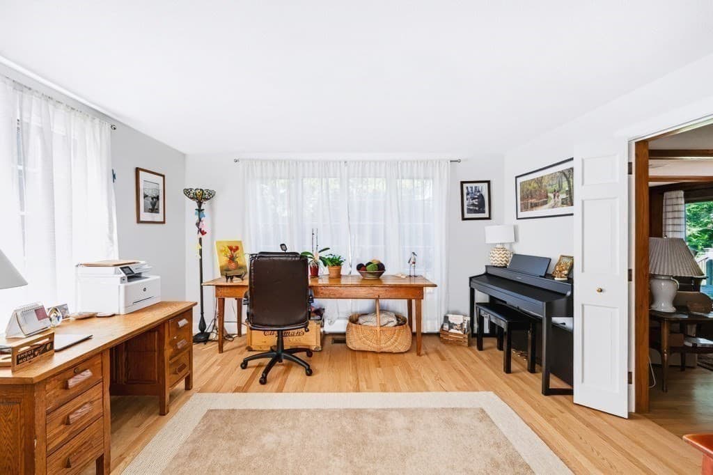 Single Family Residence at 1 Elm Top Lane, Beverly MA 01915, Beverly, photo 15 of 36