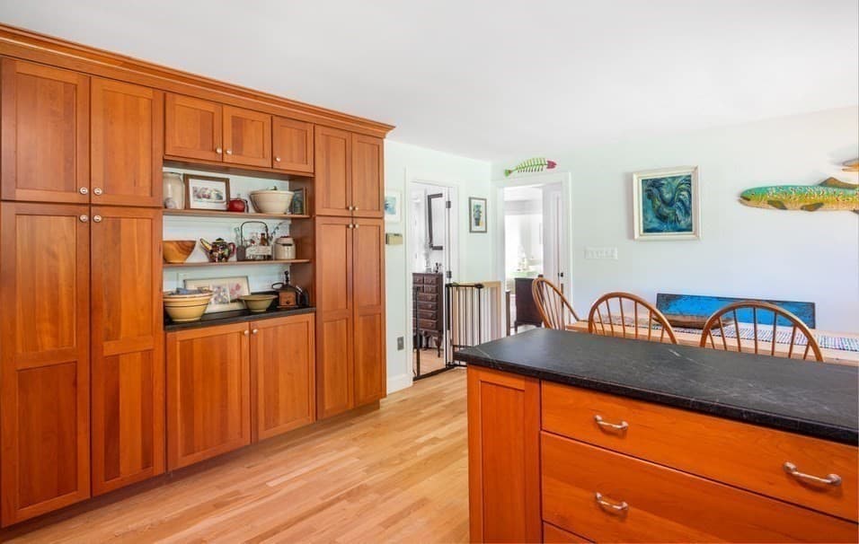 Single Family Residence at 1 Elm Top Lane, Beverly MA 01915, Beverly, photo 8 of 36
