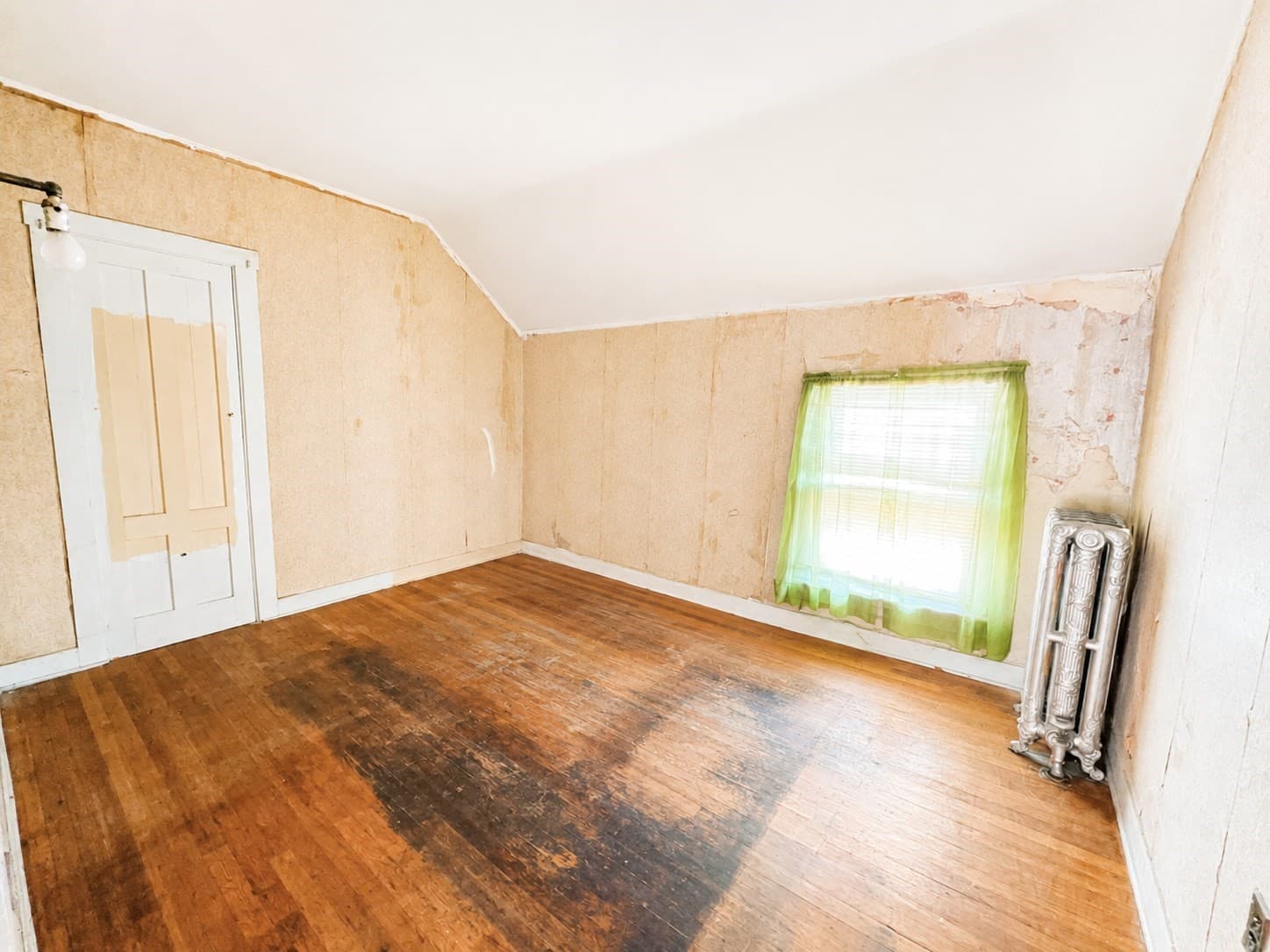 Single Family Residence at 2018 Pleasant St, Fall River MA 02723, Fall River, photo 16 of 20