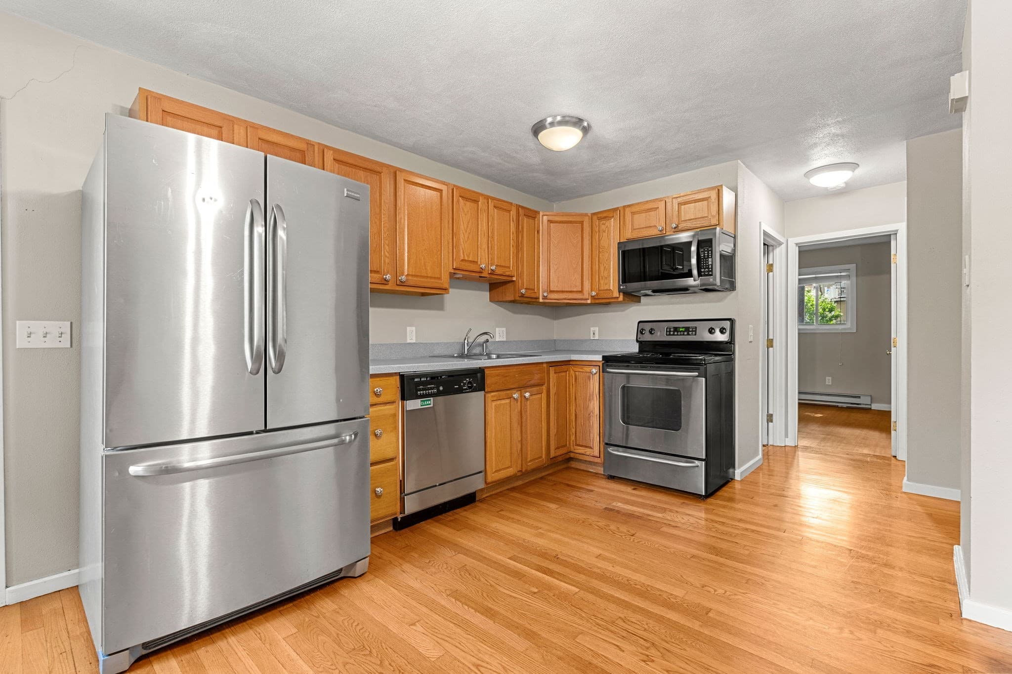 Condominium at 16 Cleveland Place # 8, Gloucester MA 01930, Gloucester, photo 4 of 12