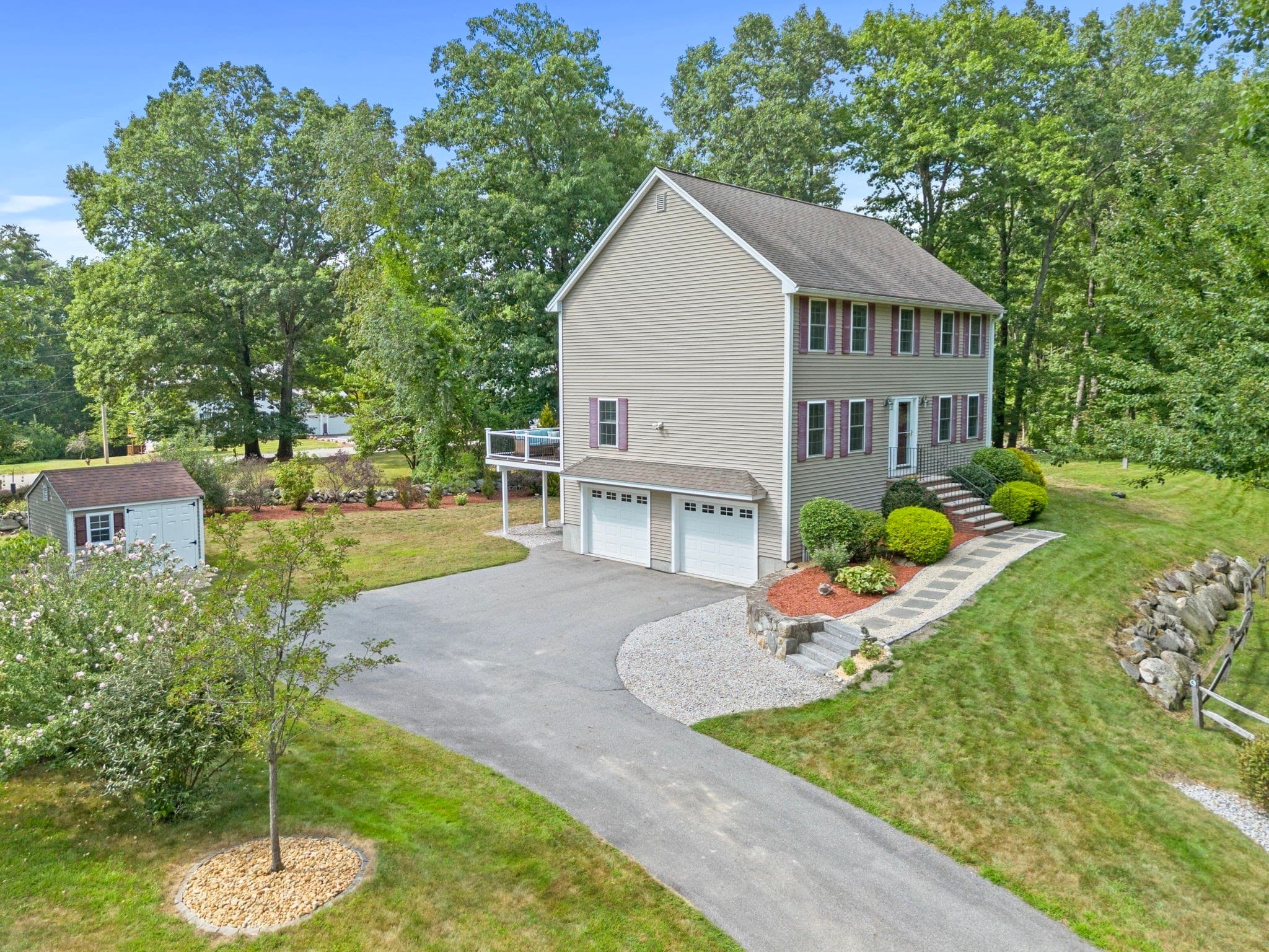 11 Village Ln, Haverhill MA 01832